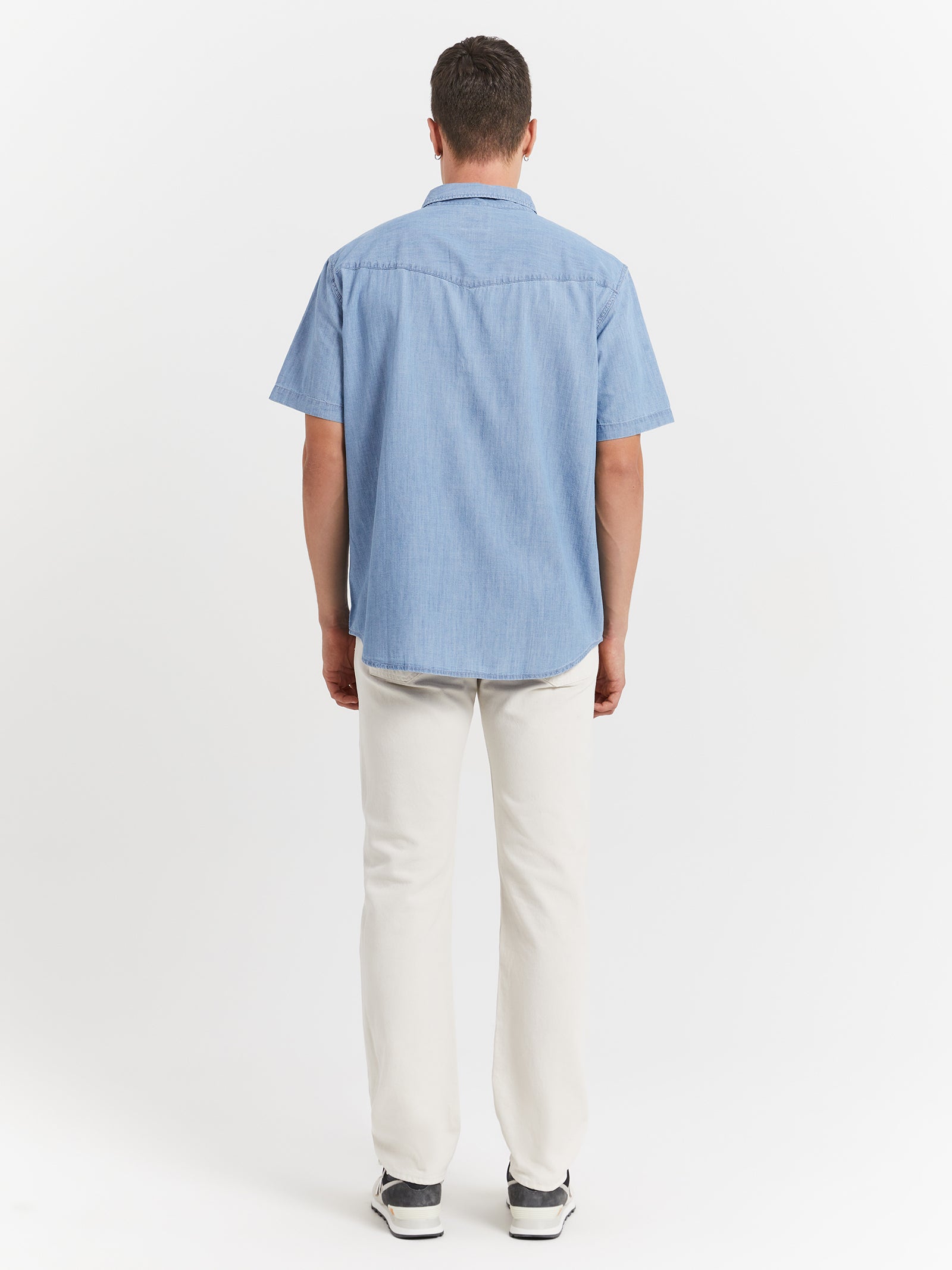 Short Sleeve Relaxed Fit Western Shirt in New Hyde Chambray Blue