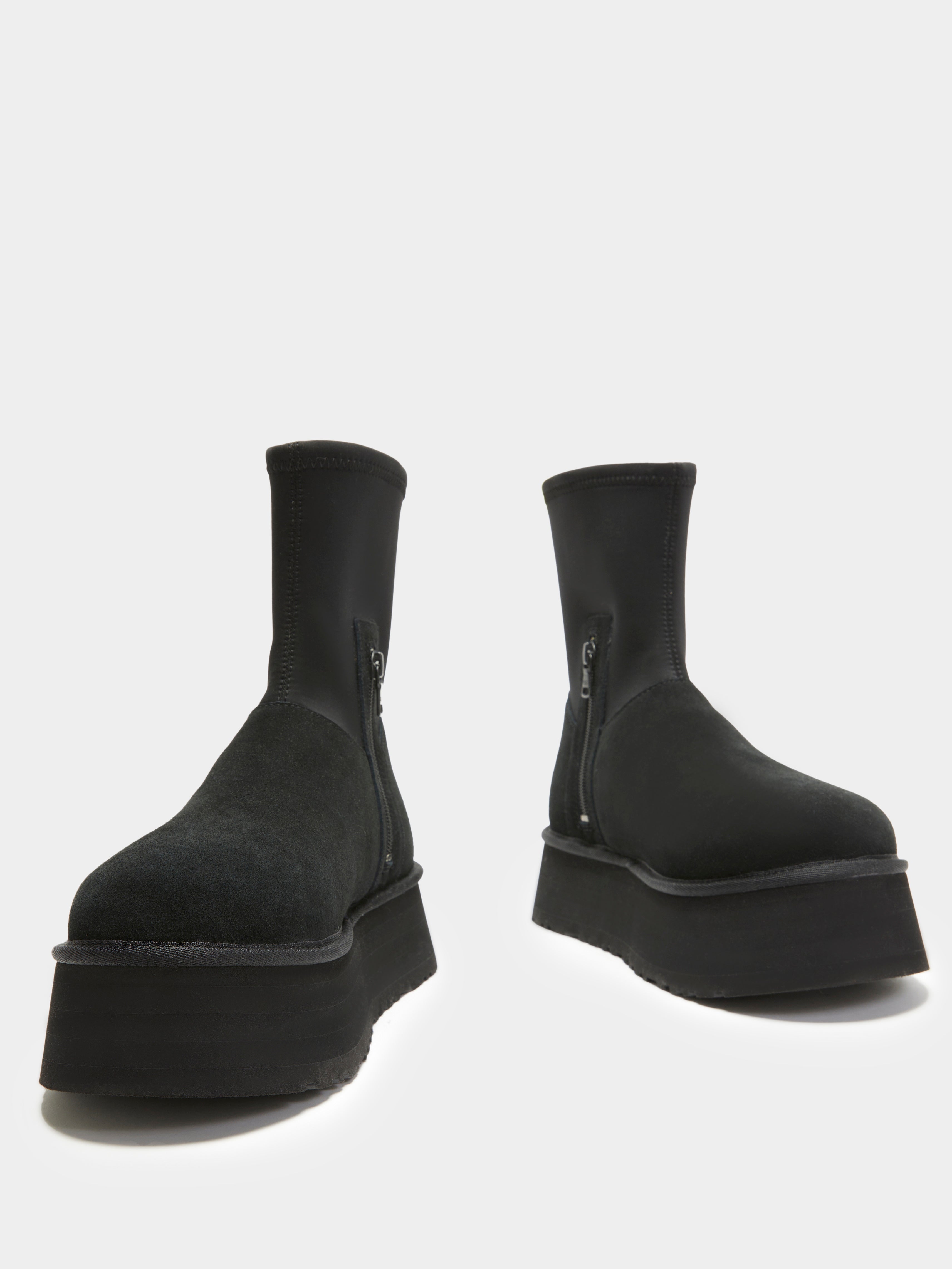 Womens Classic Dipper Sock Boots in Black