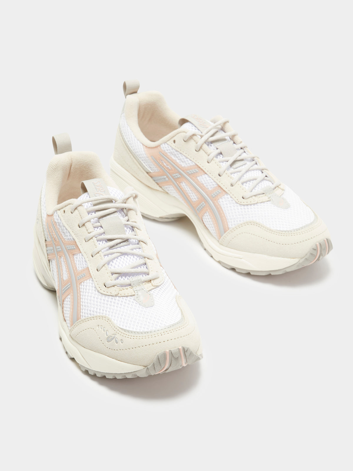 Womens Gel-1090 V2 Sneakers in White &amp; Pink