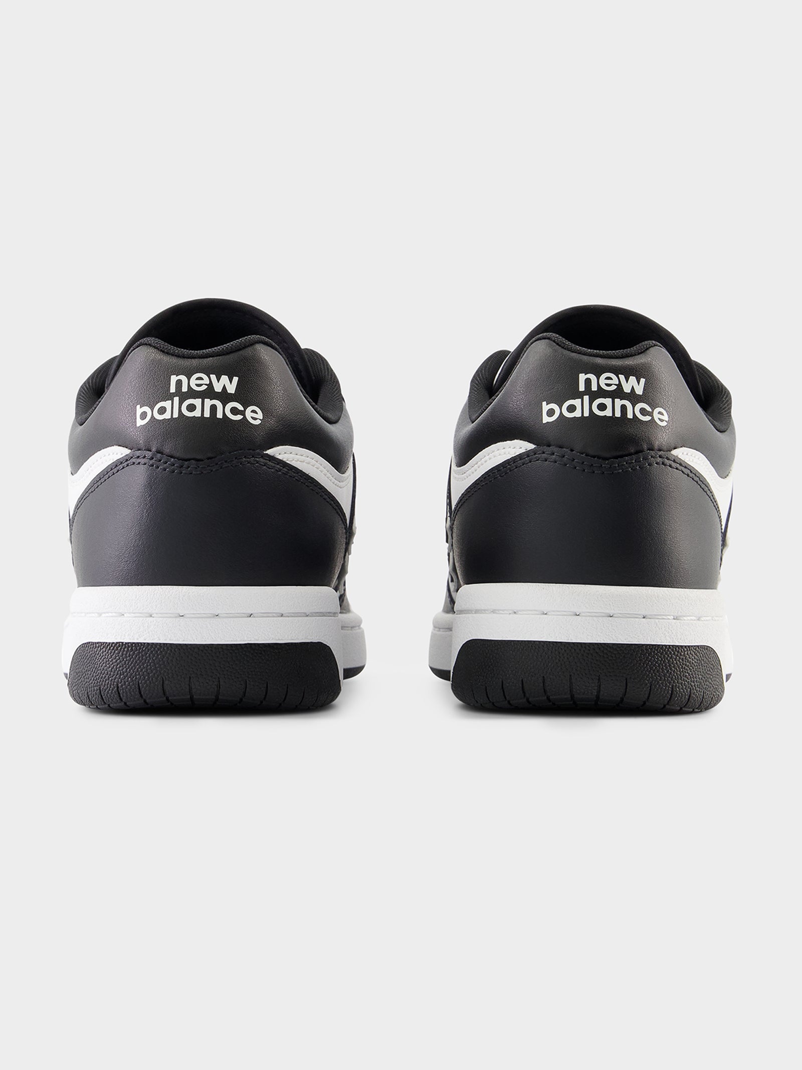 Unisex 480 Sneakers in White & Black
