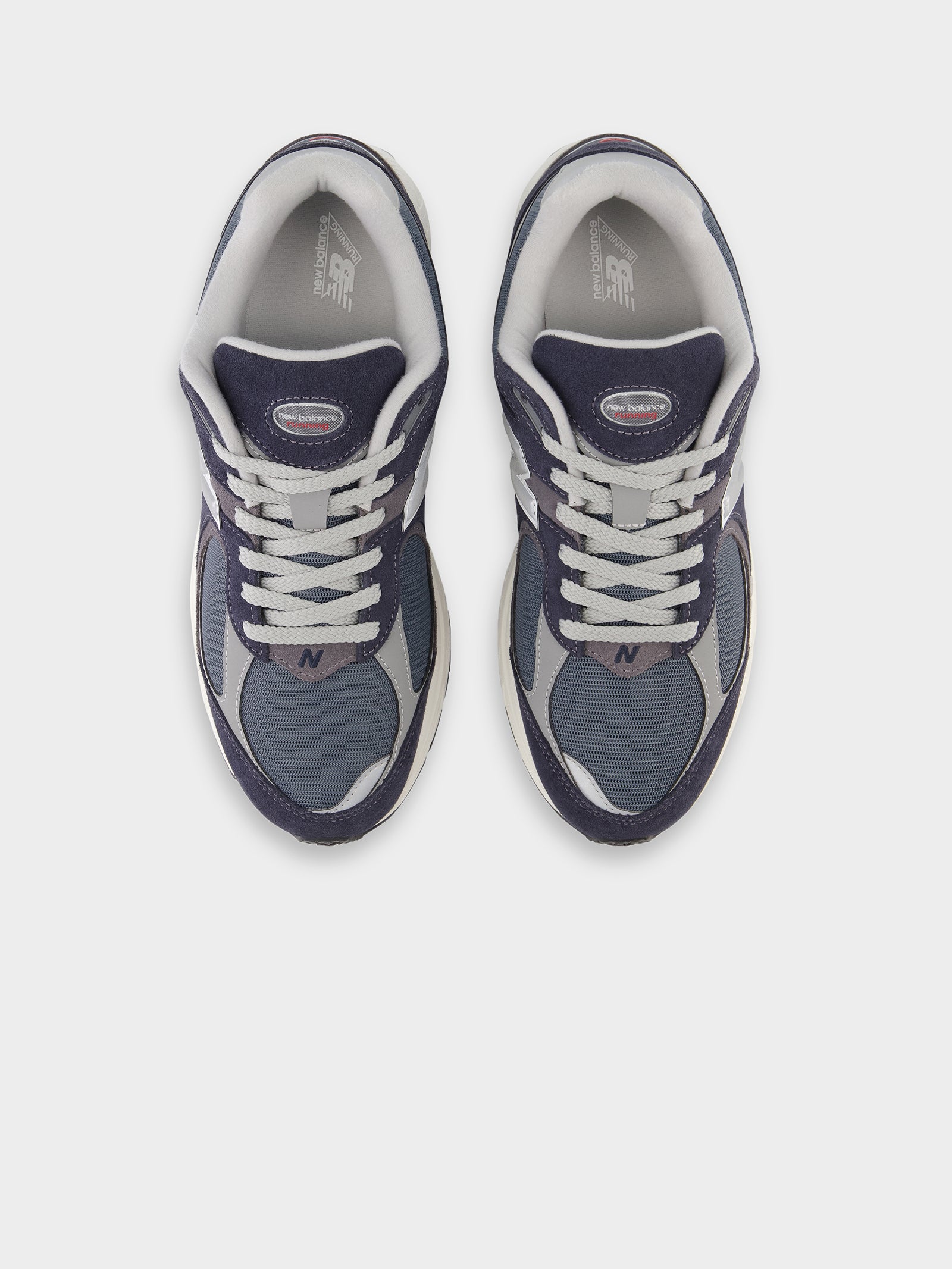 Unisex 2002R Sneakers in Navy & Grey