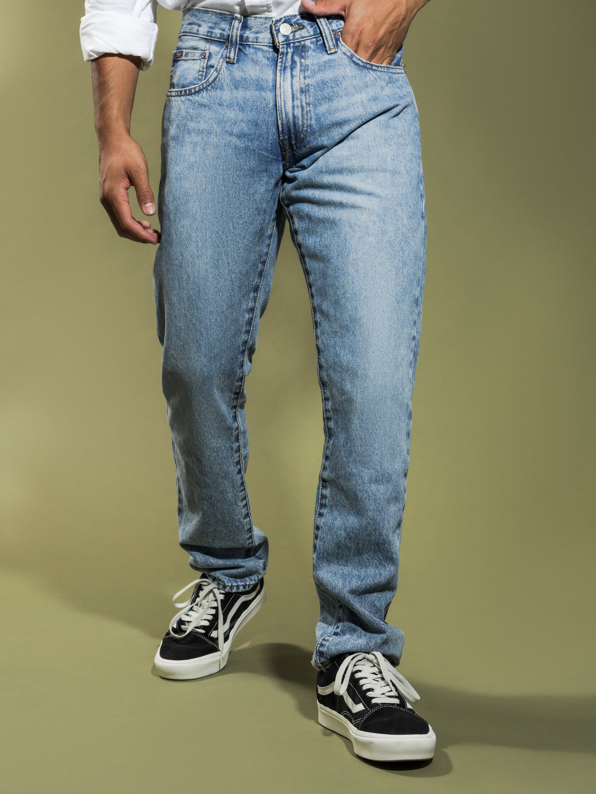 Sullivan Slim Leg Jeans in Light Blue
