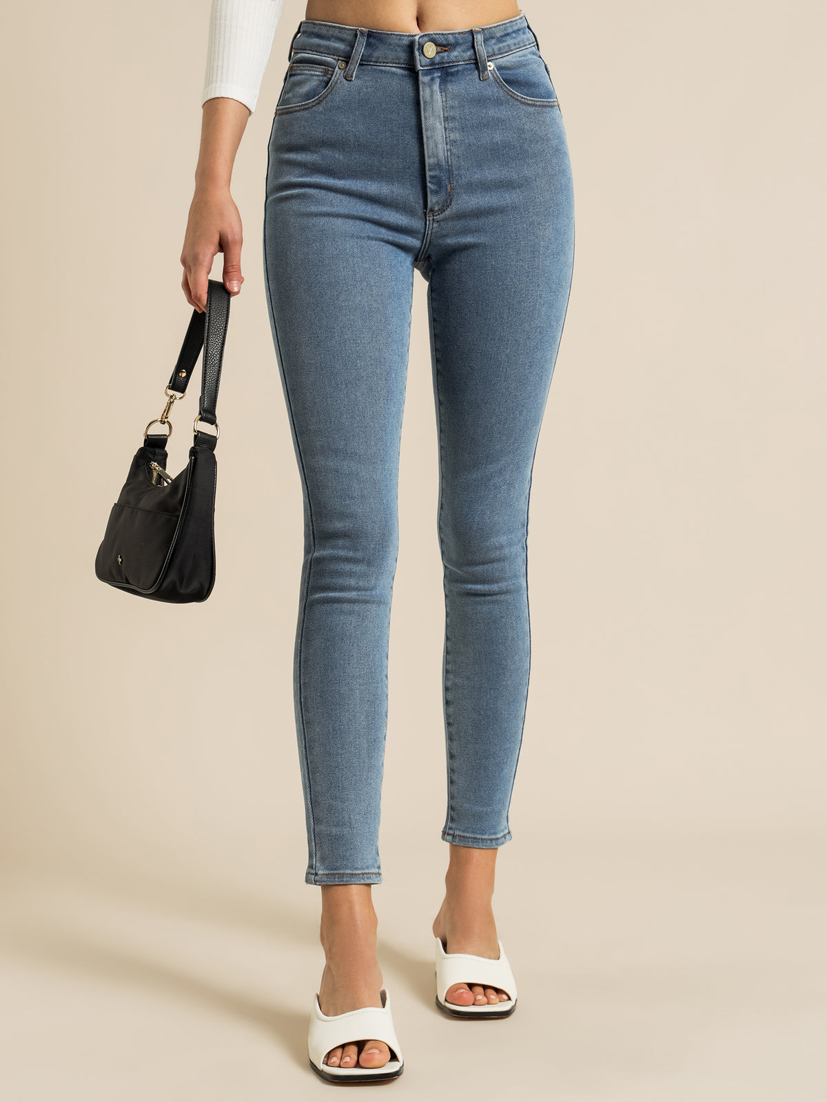 A High Skinny Ankle Basher Jeans in LA Blues Denim