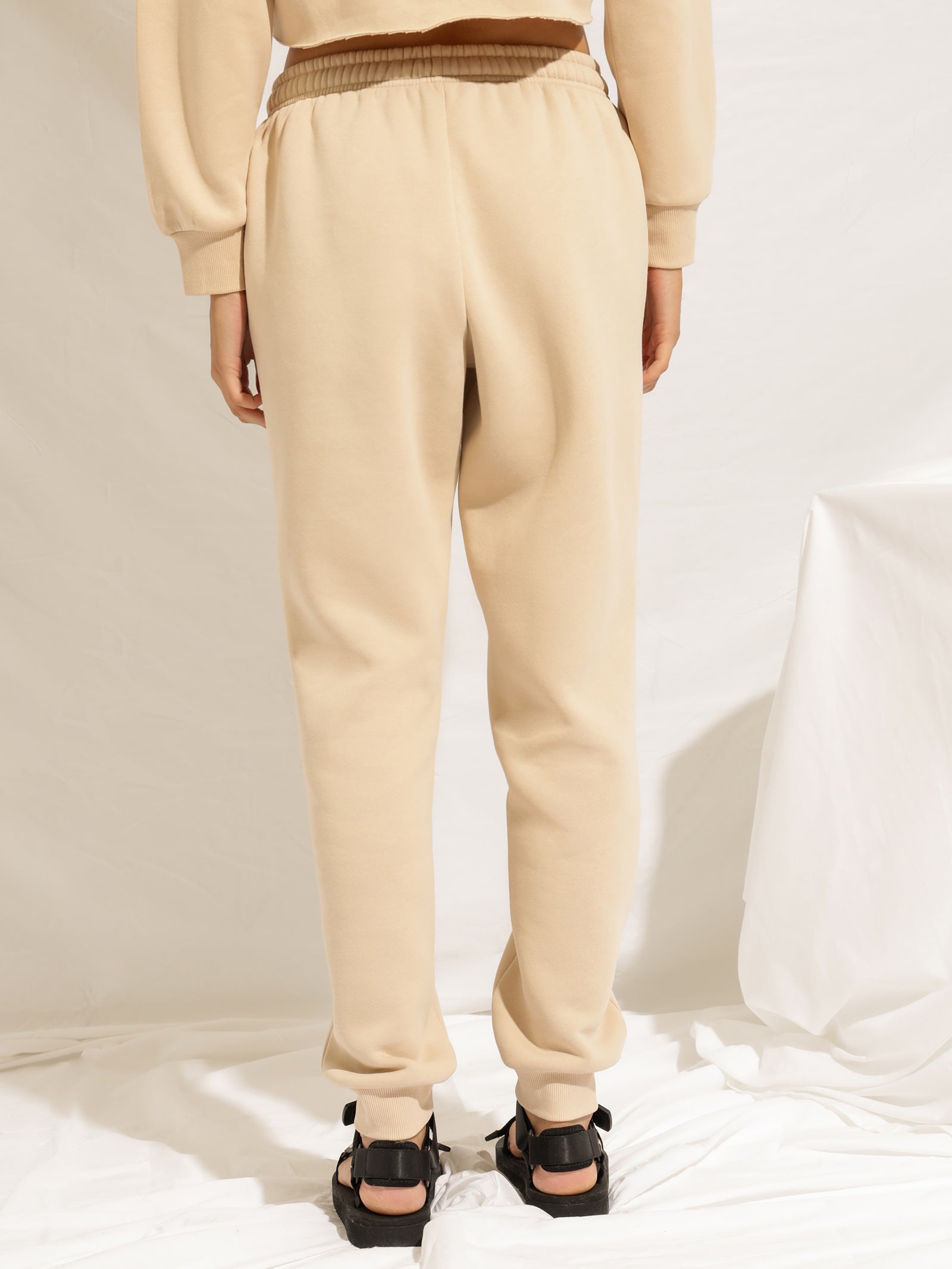 Carter Trackpant in Sand