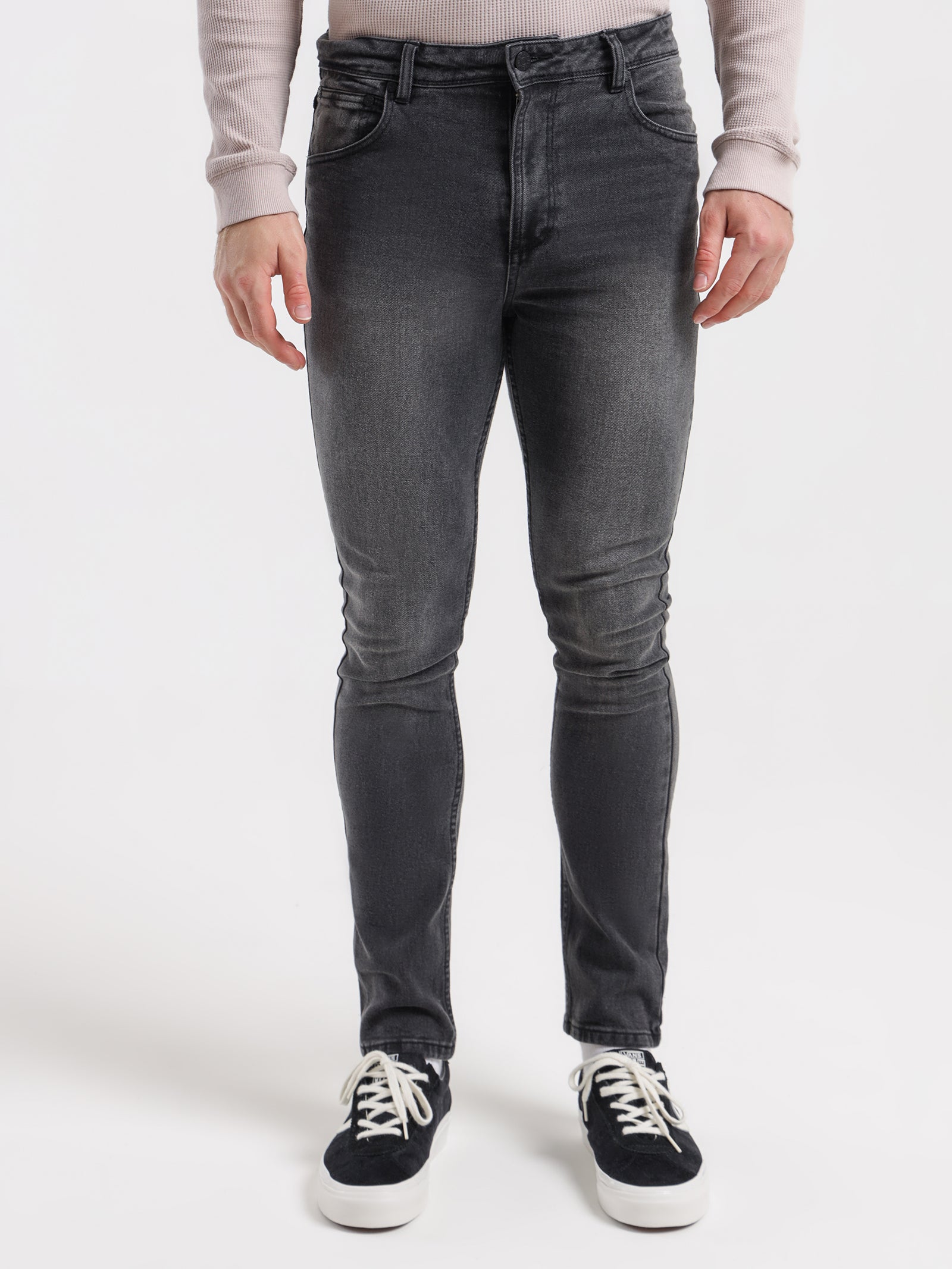Zane Skinny Denim Jeans in Washed Black