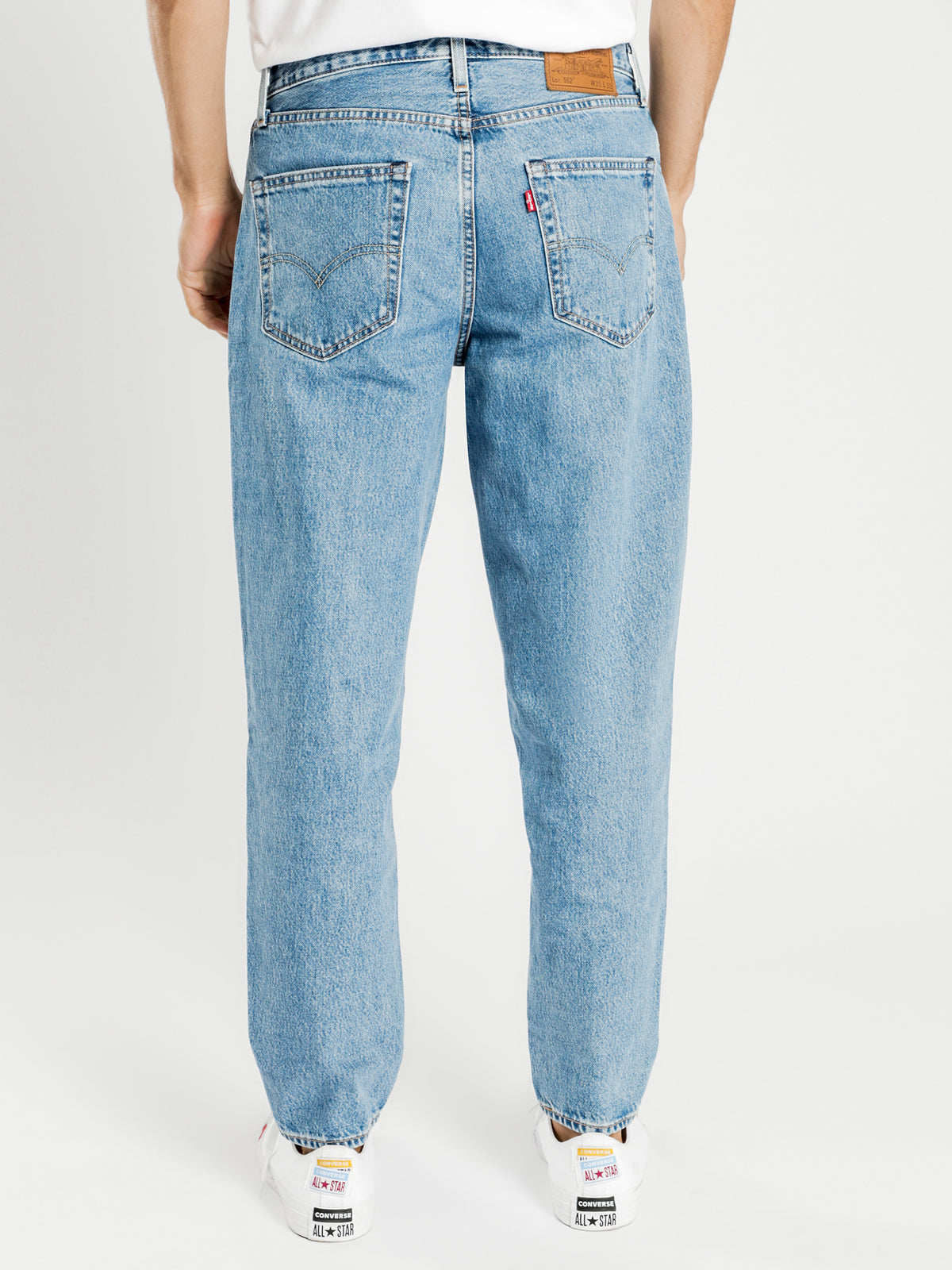 562 Loose Taper Jeans in Shorty Light Denim