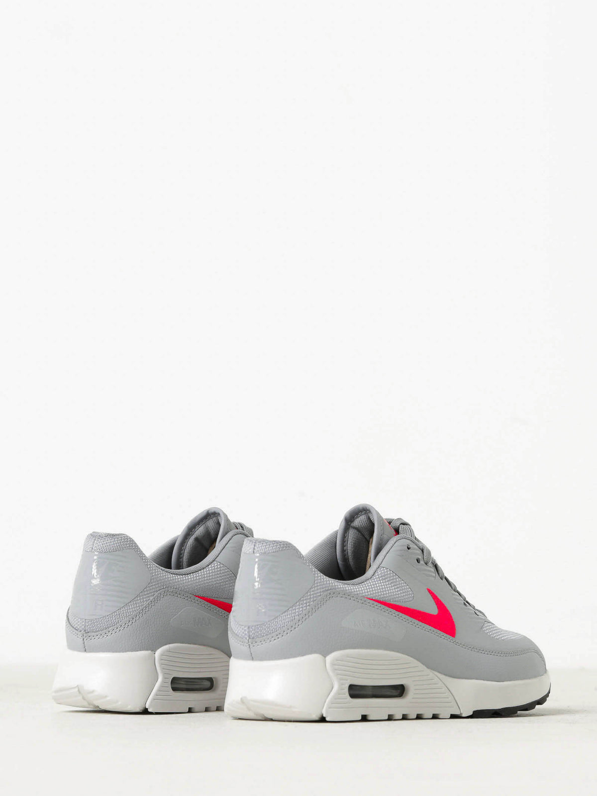Womens Air Max 90 Ultra 2.0 Sneakers in Grey &amp; Bright Pink
