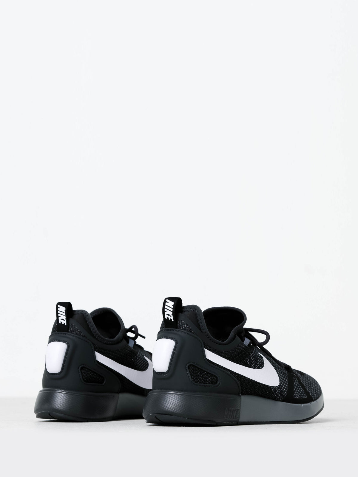 Mens Duelist Racer Premium Sneaker in Black &amp; White