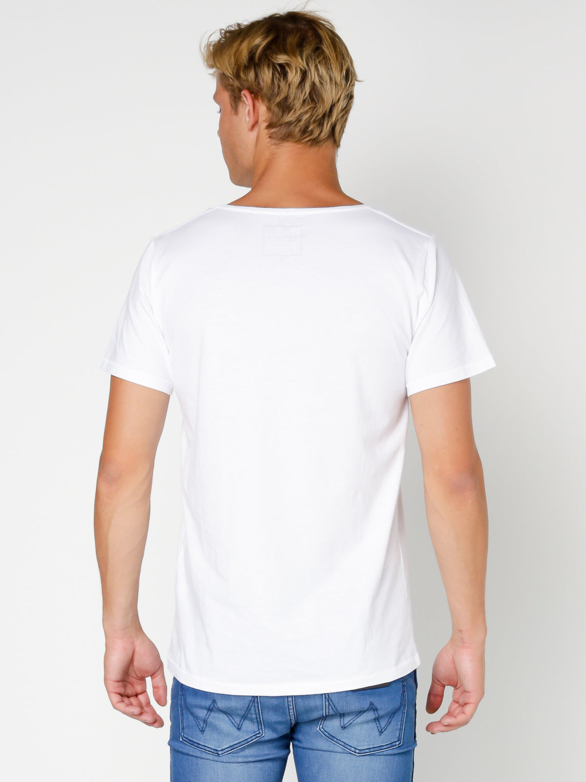 Plain Mid Scoop T-Shirt in White