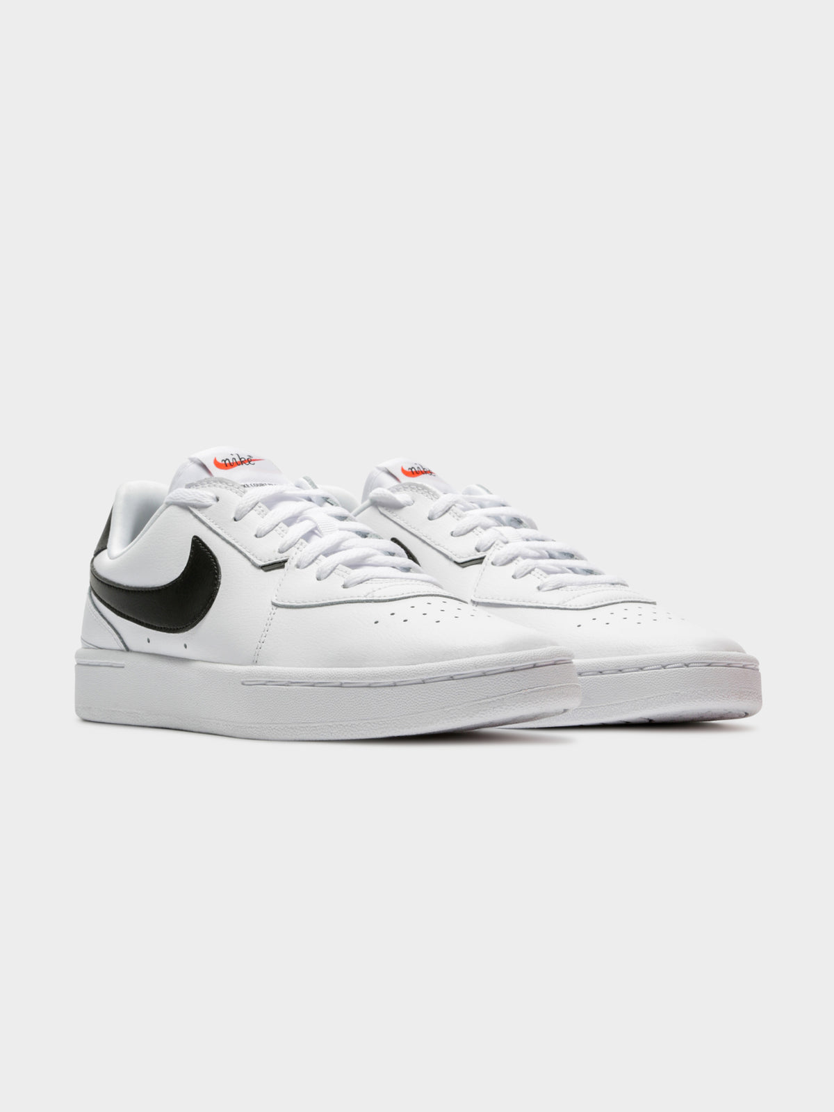 Womens Court Blanc Sneakers in White &amp; Black