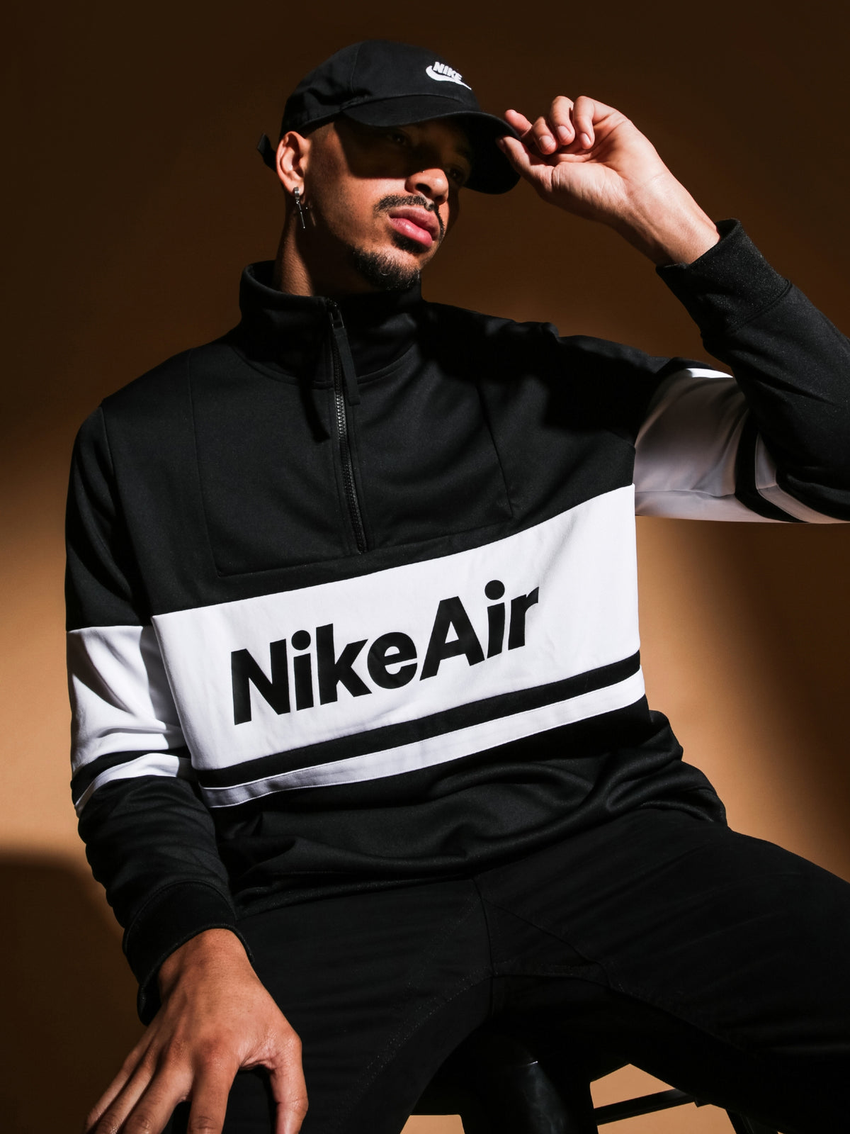 NSW Nike Air Jacket in Black