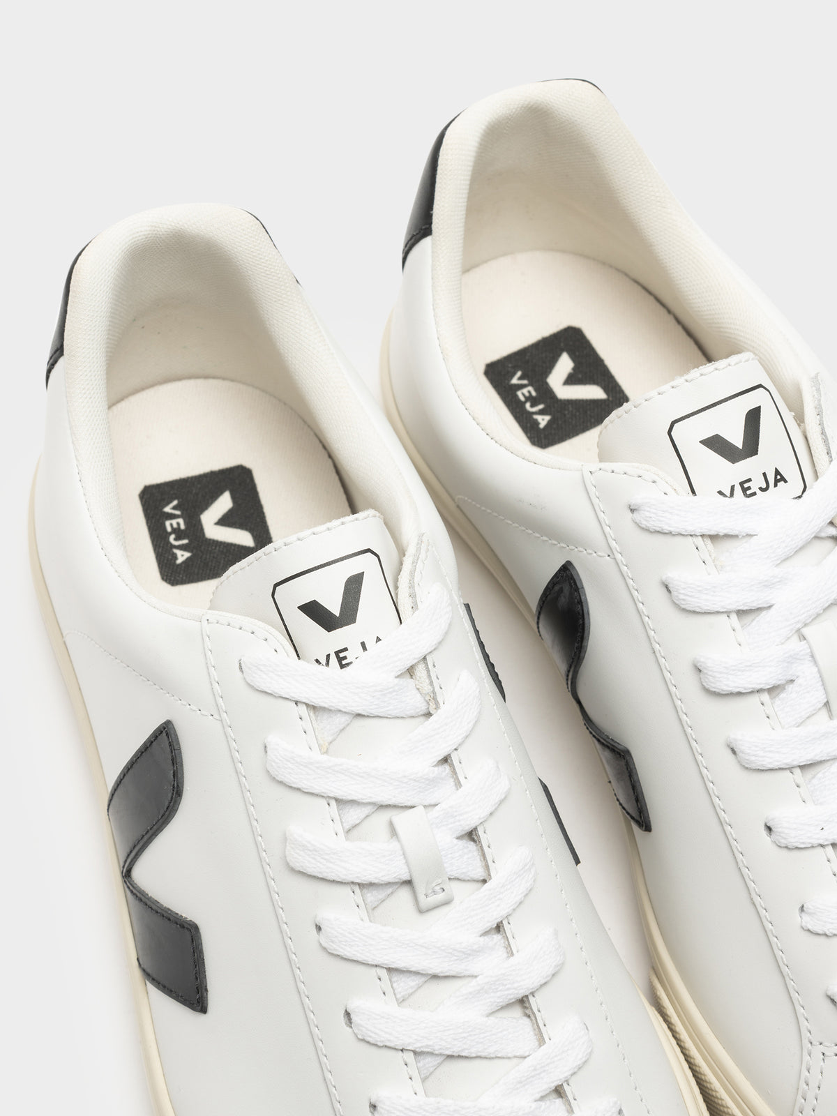 Unisex Esplar Logo Leather Sneaker in Extra White &amp; Black