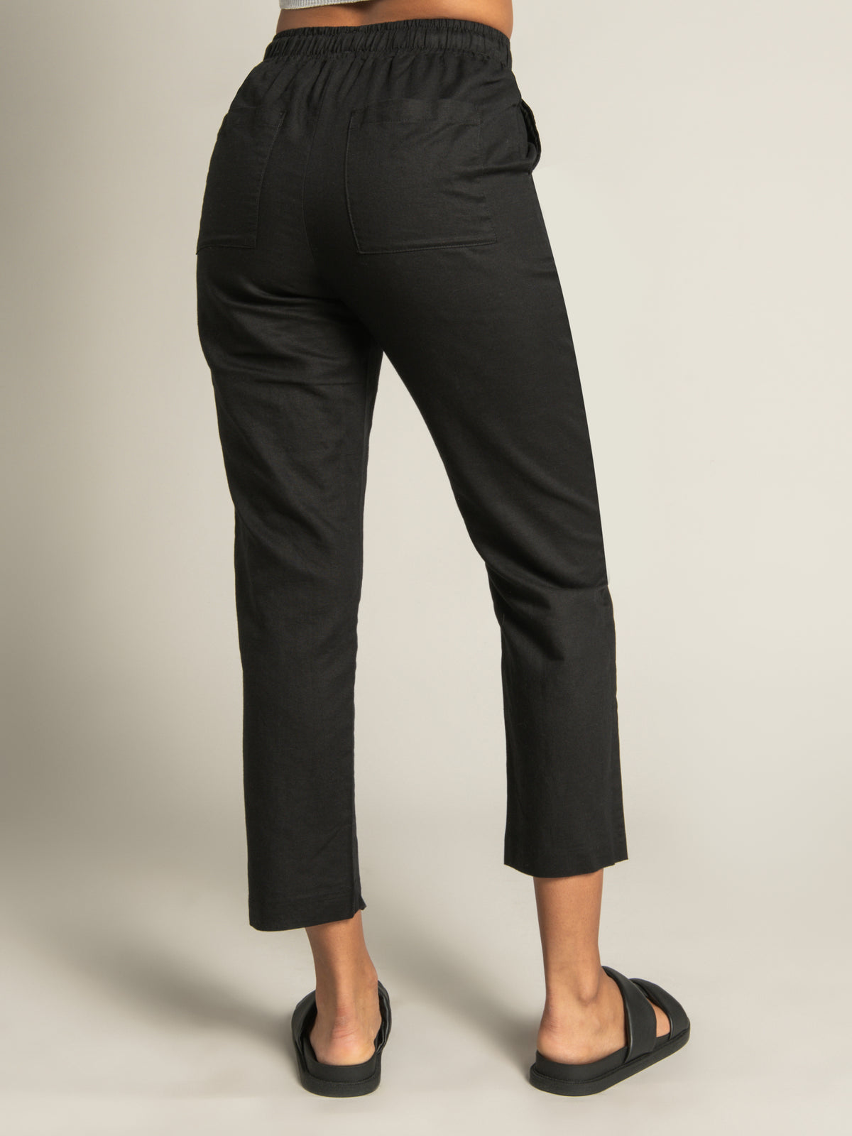 Classic Linen Pants in Black
