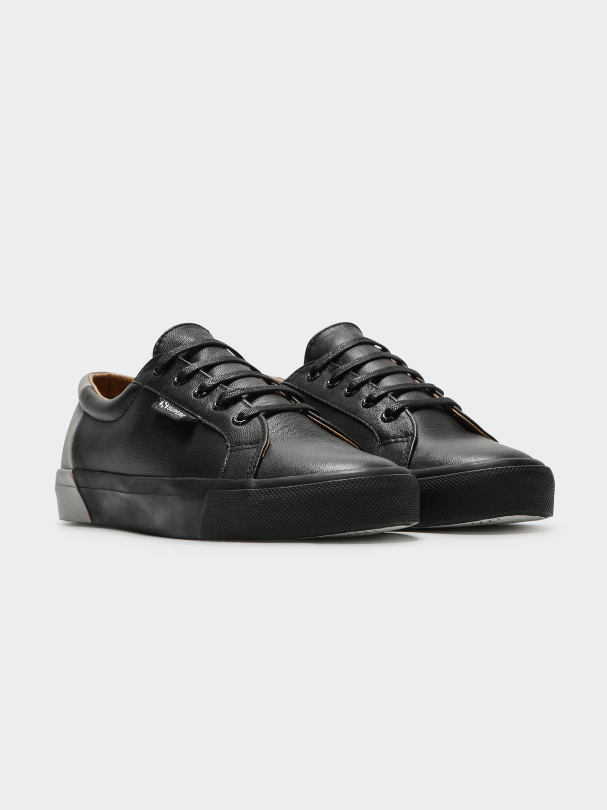 2804 Nappau Sneakers in Black