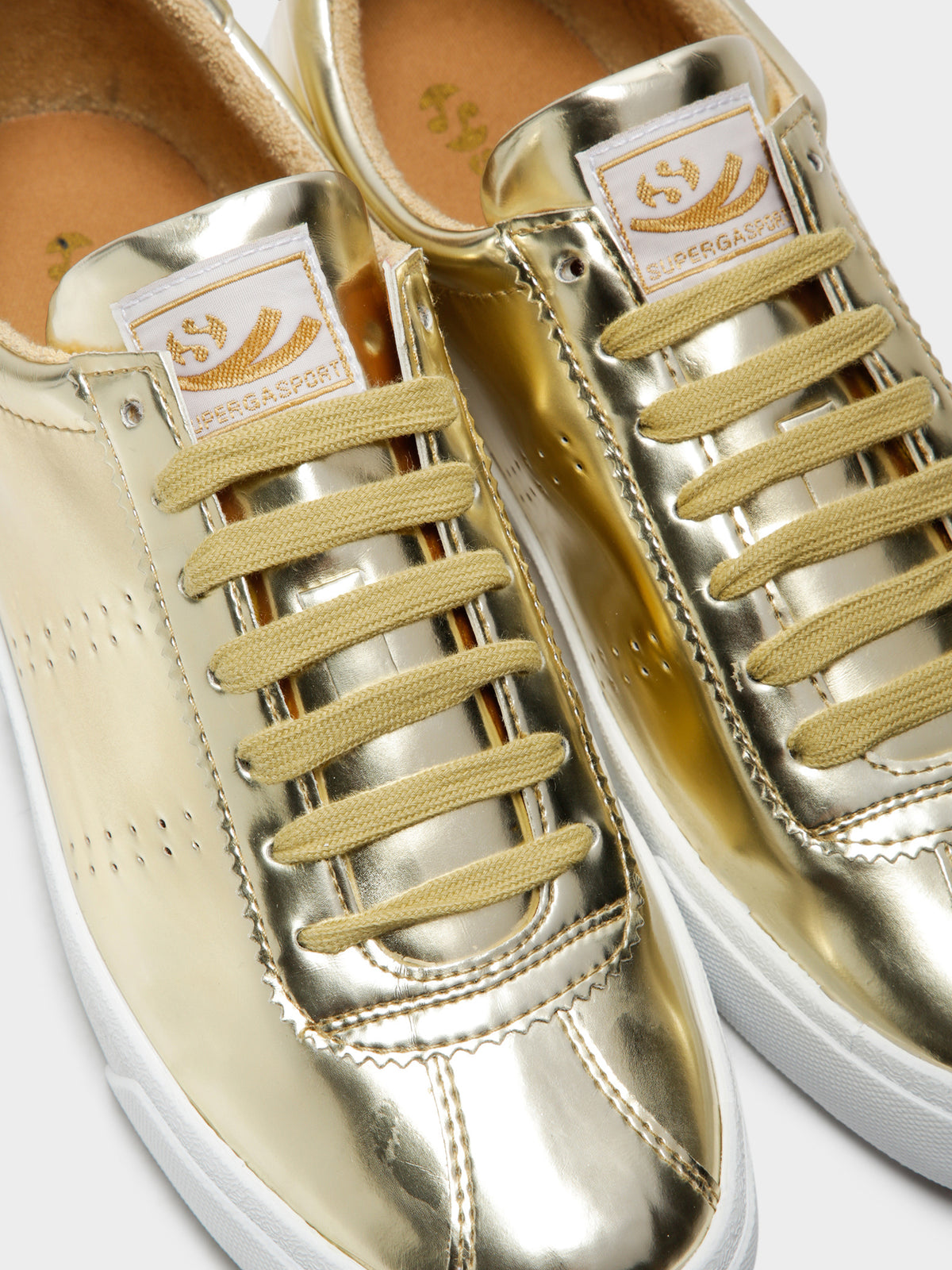 Womens 2843 Liquid Metal Sneakers in Yellow Gold