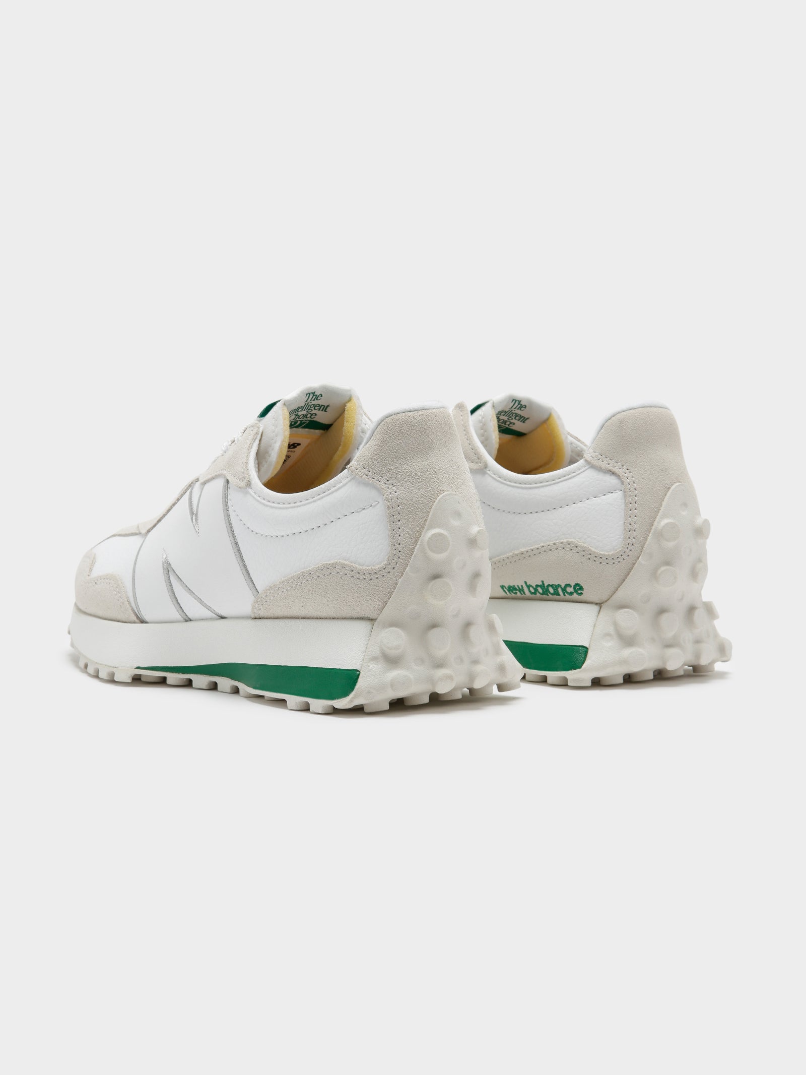 Unisex 327 Sneakers in White & Green