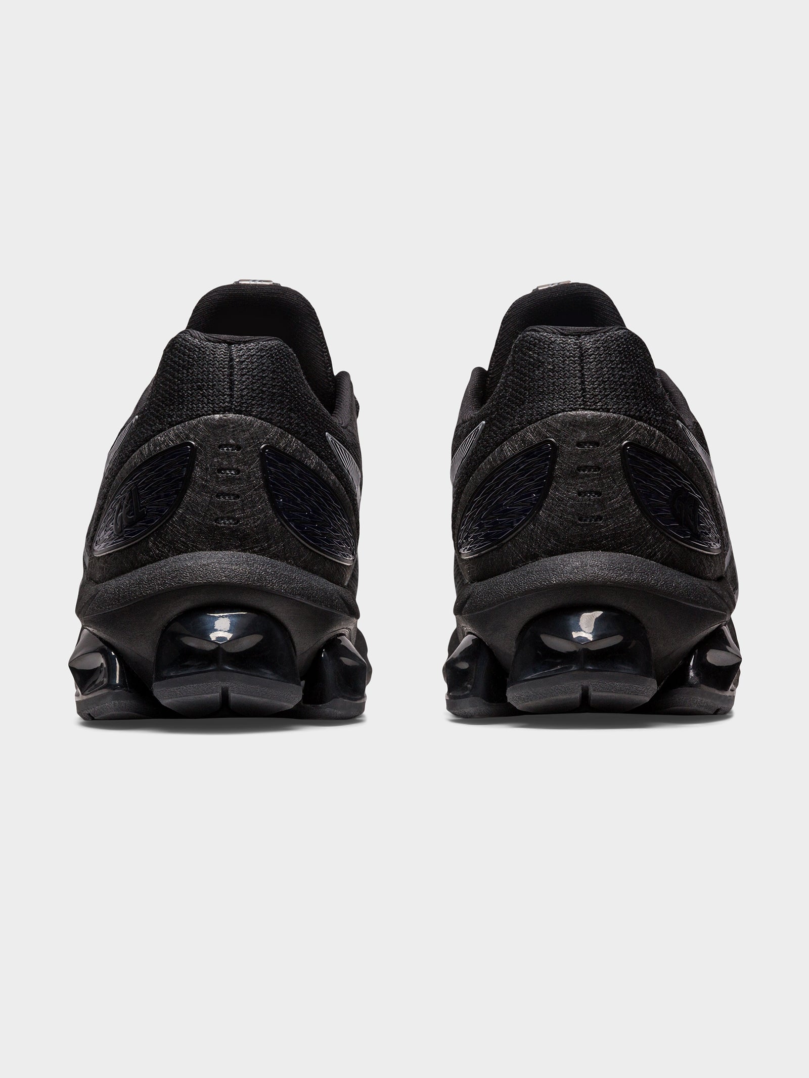 Womens Gel-Quantum 180 VII Sneakers in Black & Steel Grey