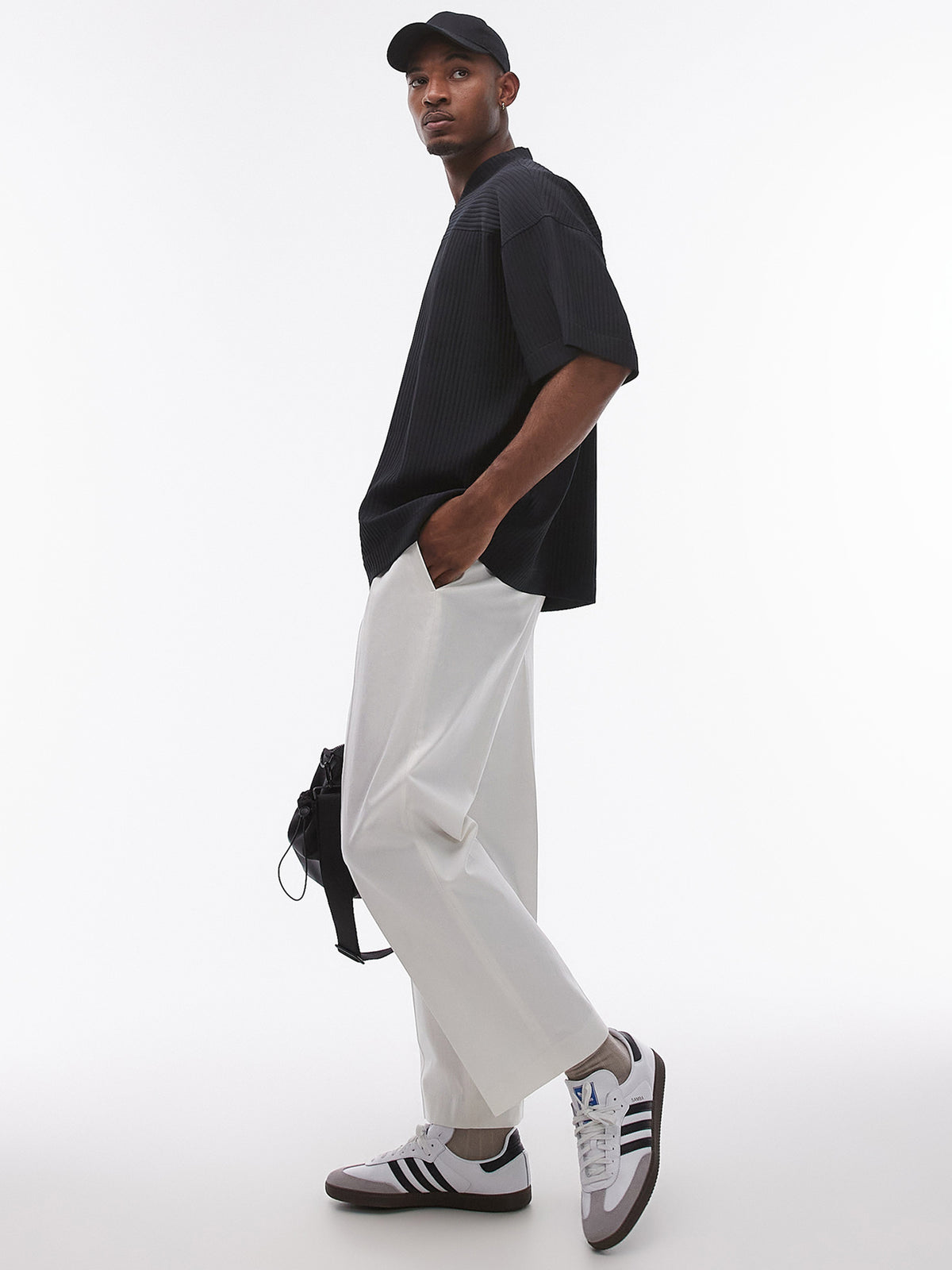 Topman Oversized V-Neck Plisse T-Shirt | BLACK