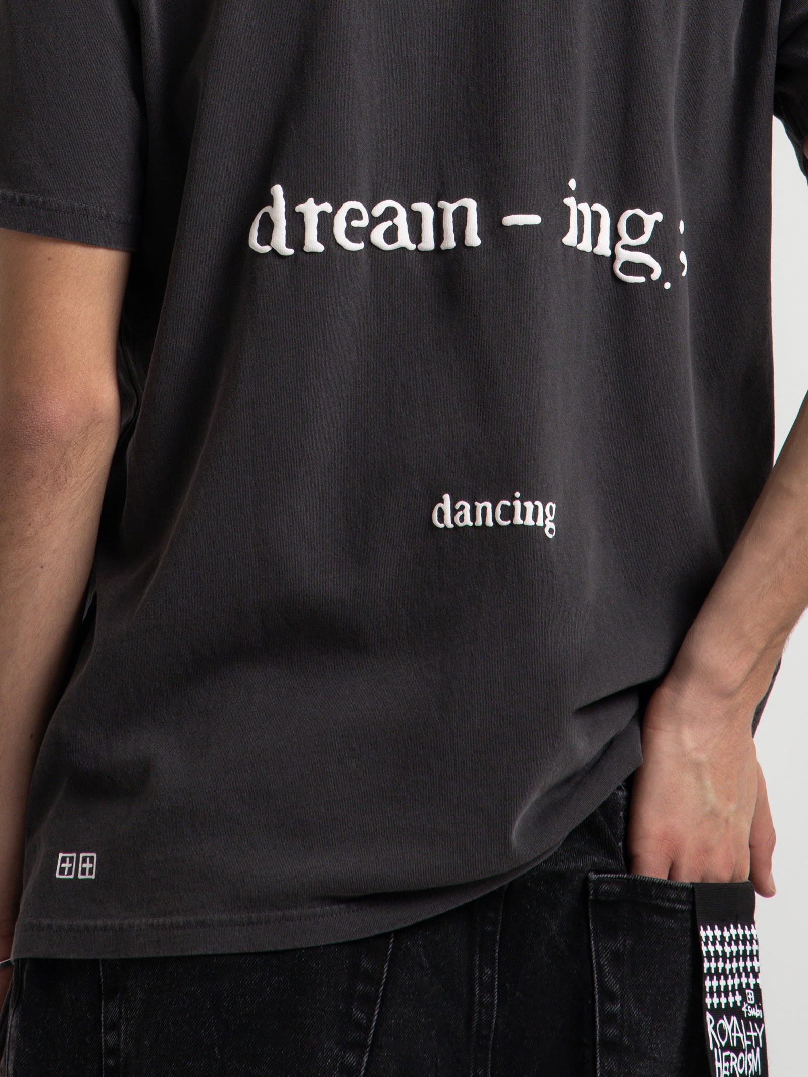 KSUBI Dreaming Kash 半袖 Tシャツ ロゴプリント Black 送料込み Ksubi Dreaming Kash Short Sleeve T-Shirt Black | Glue Store