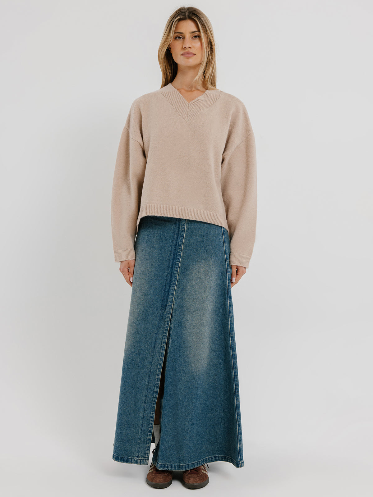 Beyond Her Joanna V-Neck Sweater | Oak