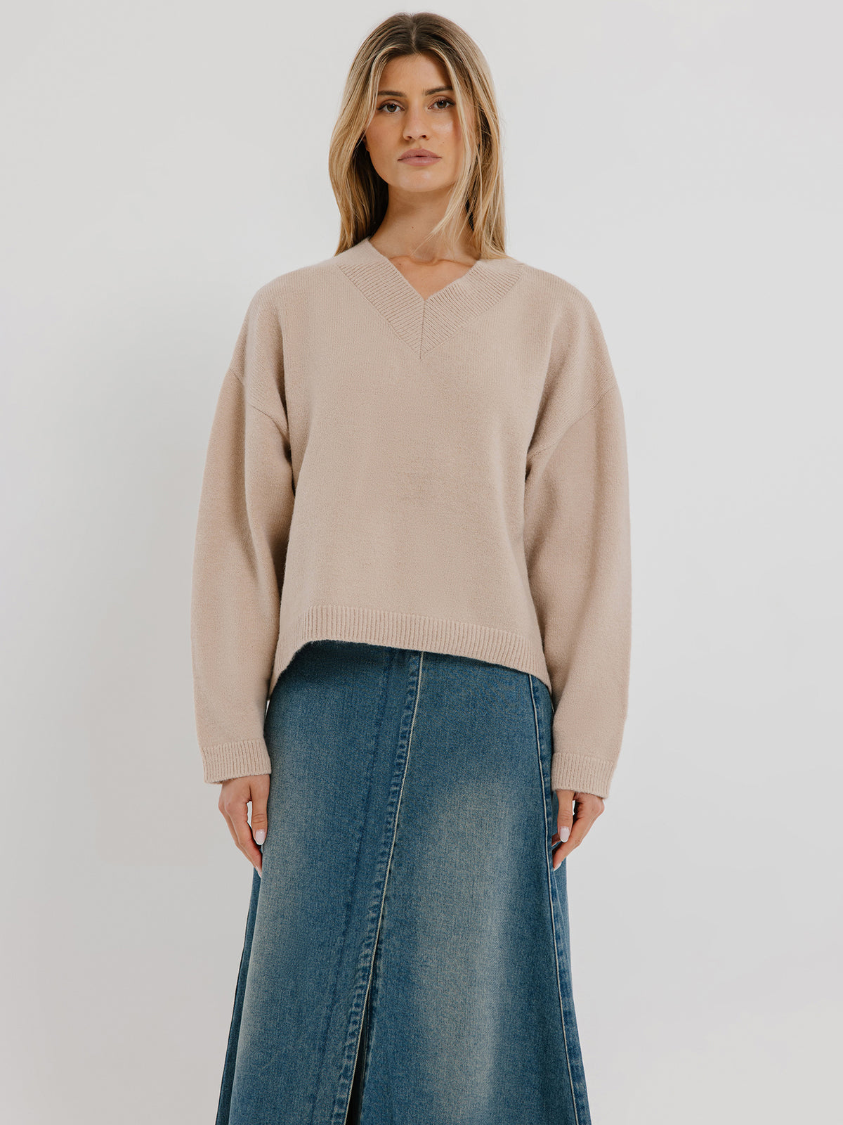 Beyond Her Joanna V-Neck Sweater | Oak