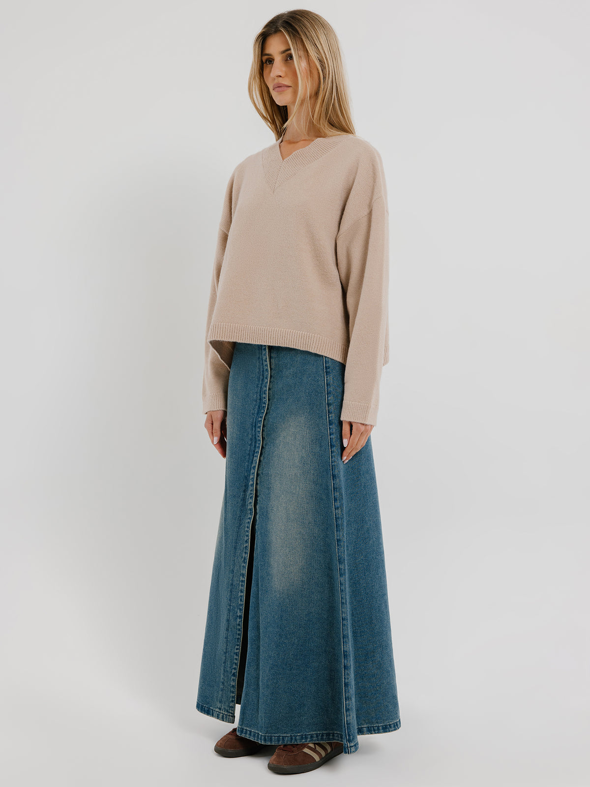 Beyond Her Joanna V-Neck Sweater | Oak