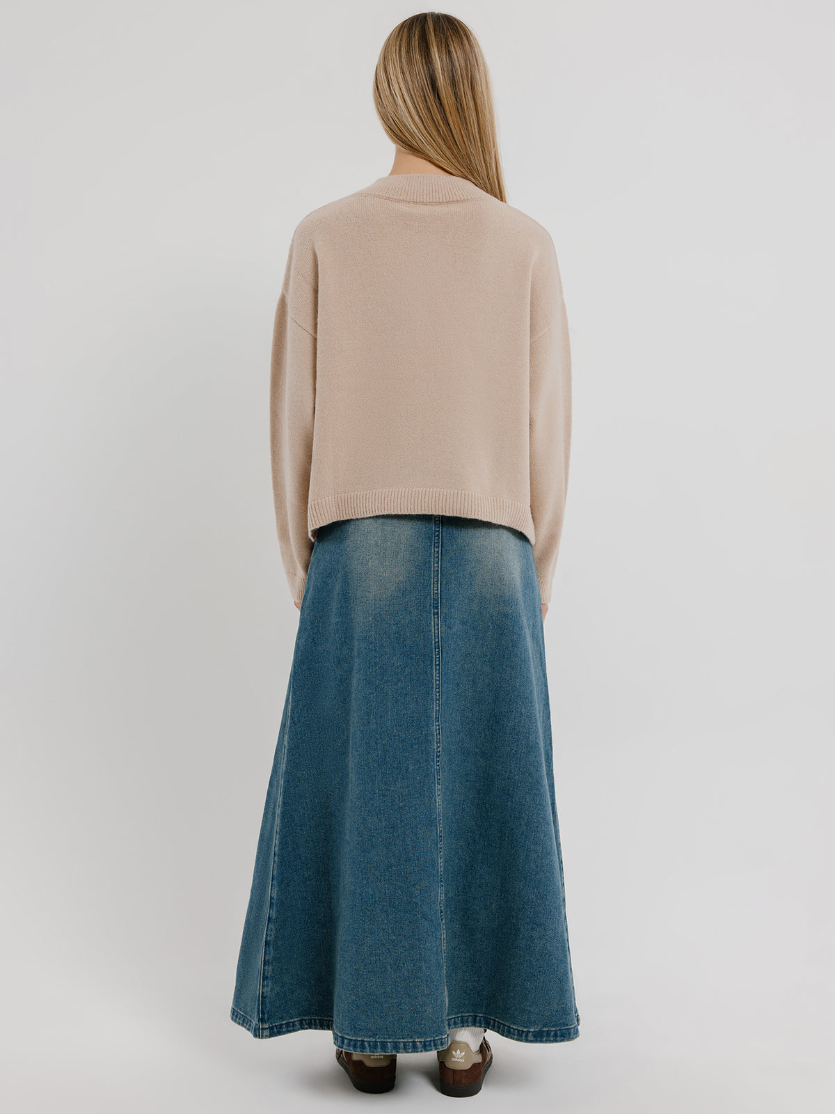 Beyond Her Joanna V-Neck Sweater | Oak