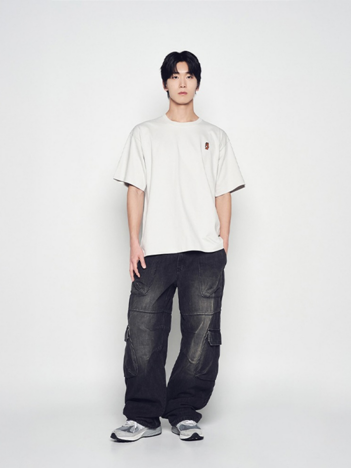 ADLV Stand Ac Bear Short Sleeve T-Shirt | Light Grey