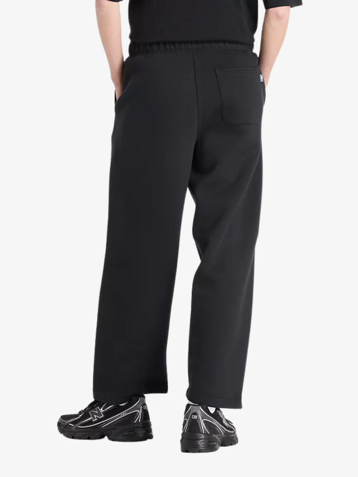 New Balance Linear Heritage Fleece Barrel Leg Pant | Black