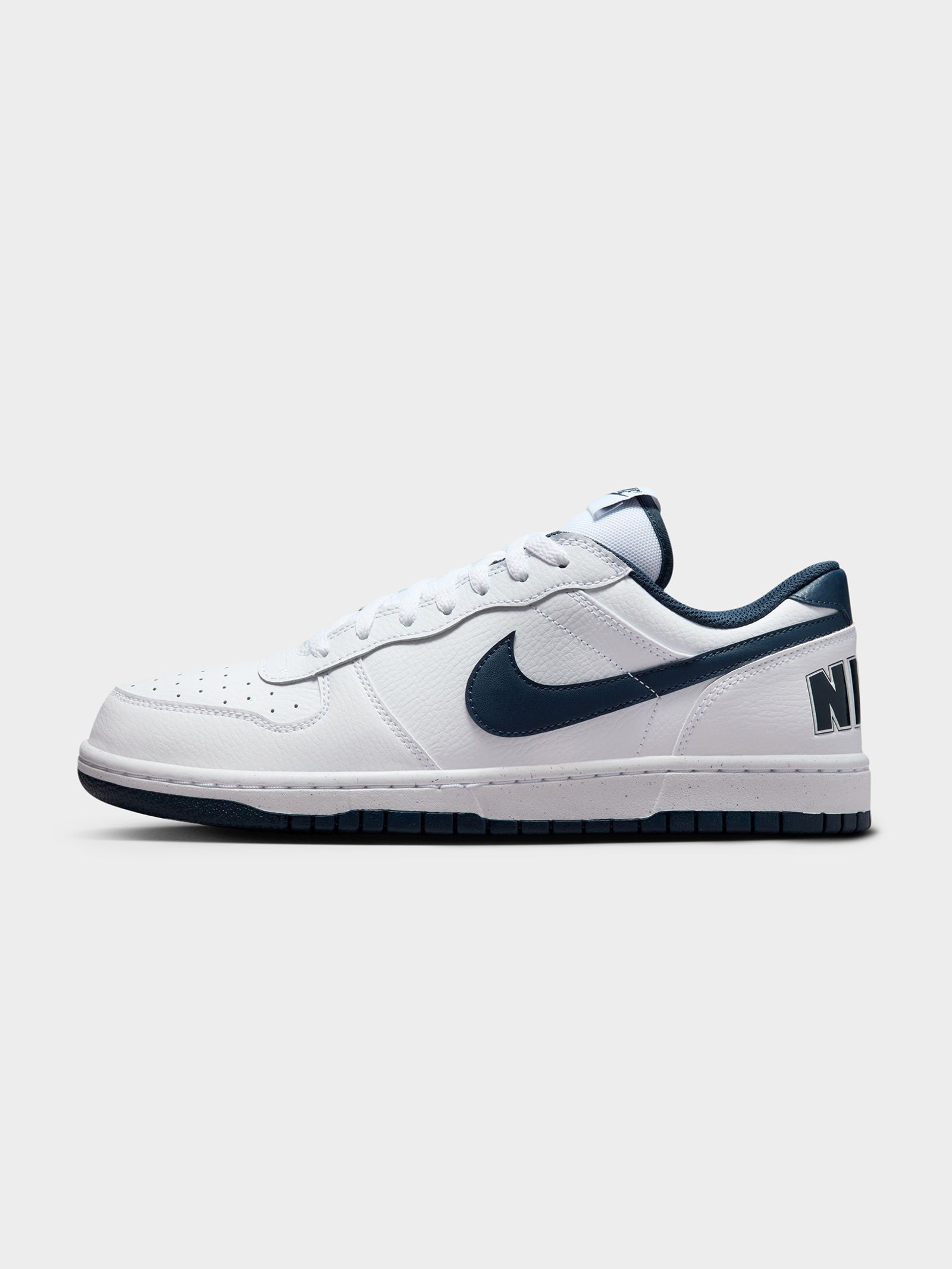 Nike Mens Big Nike Low Shoes White/Midnight Navy