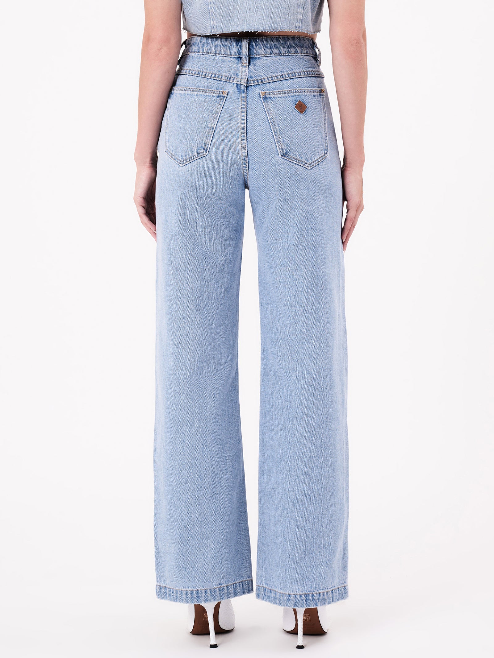 Abrand 94 Wide - Kendall