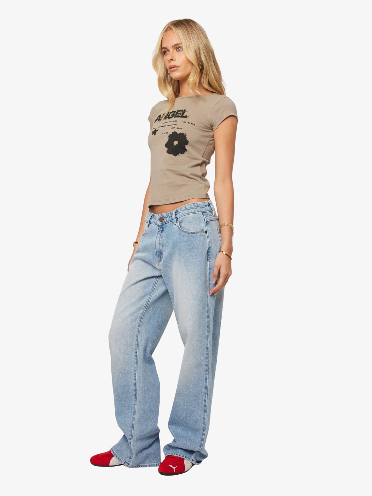 Abrand 99 Low Baggy Jeans | Kaia Worn