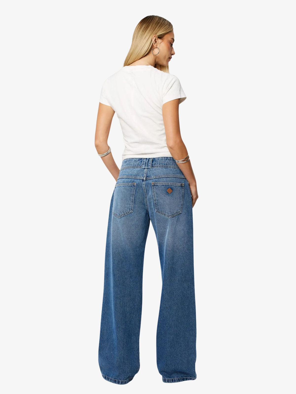 Abrand Dreamgaze Baby Tee | WHITE SAND