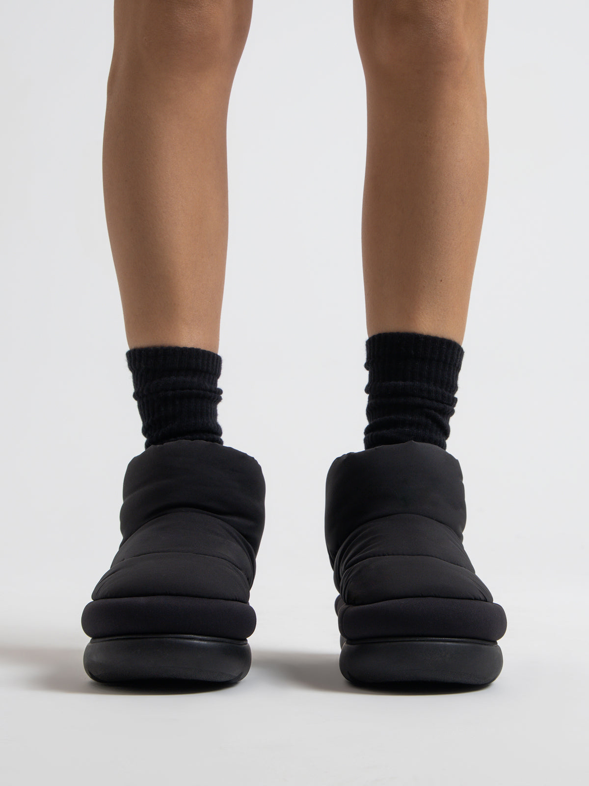 Womens Classic Maxi Mini Boots in Black