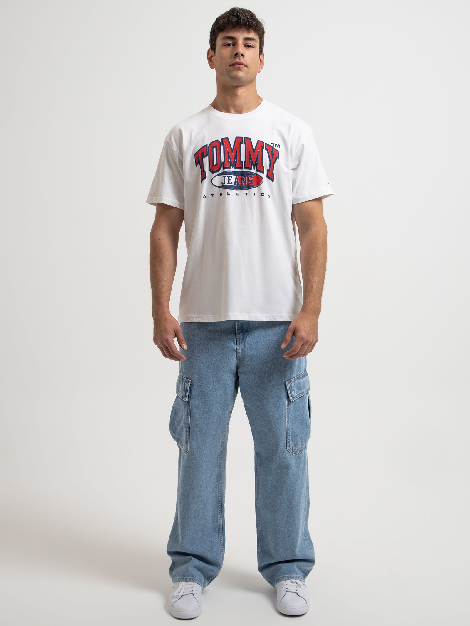 Essential Graphic Logo Relaxed Fit T-Shirt