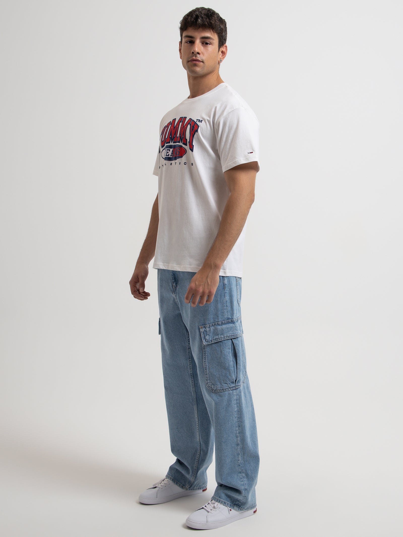 Essential Graphic Logo Relaxed Fit T-Shirt