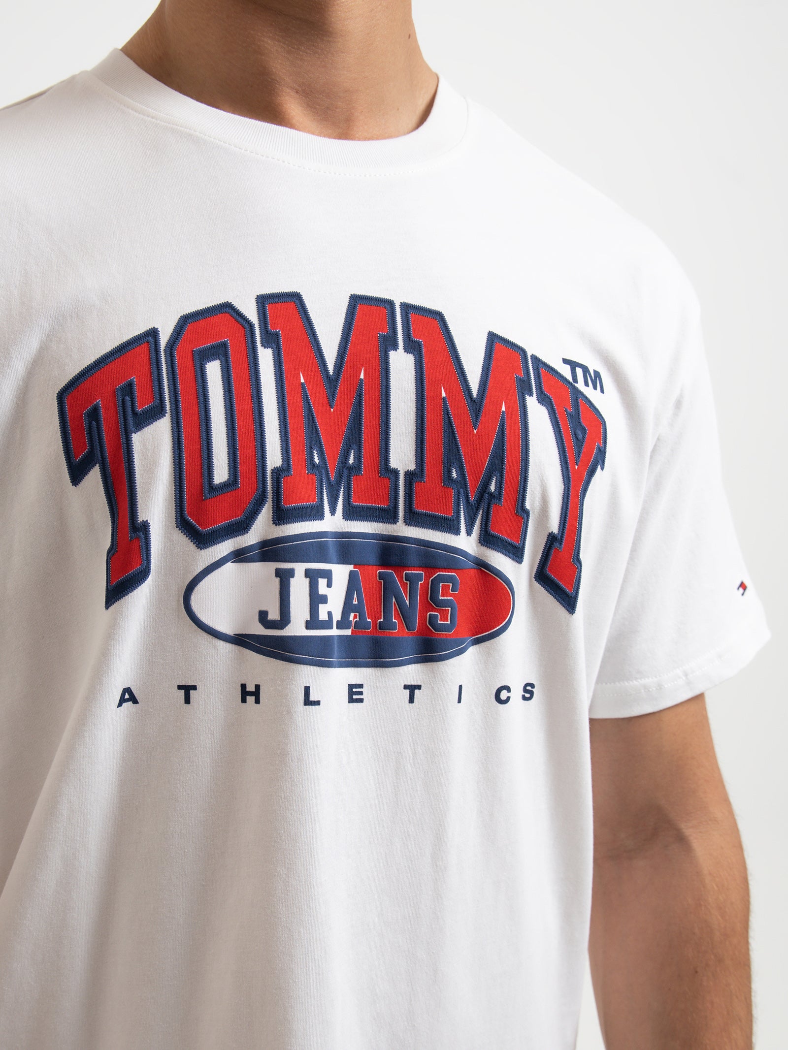 Essential Graphic Logo Relaxed Fit T-Shirt