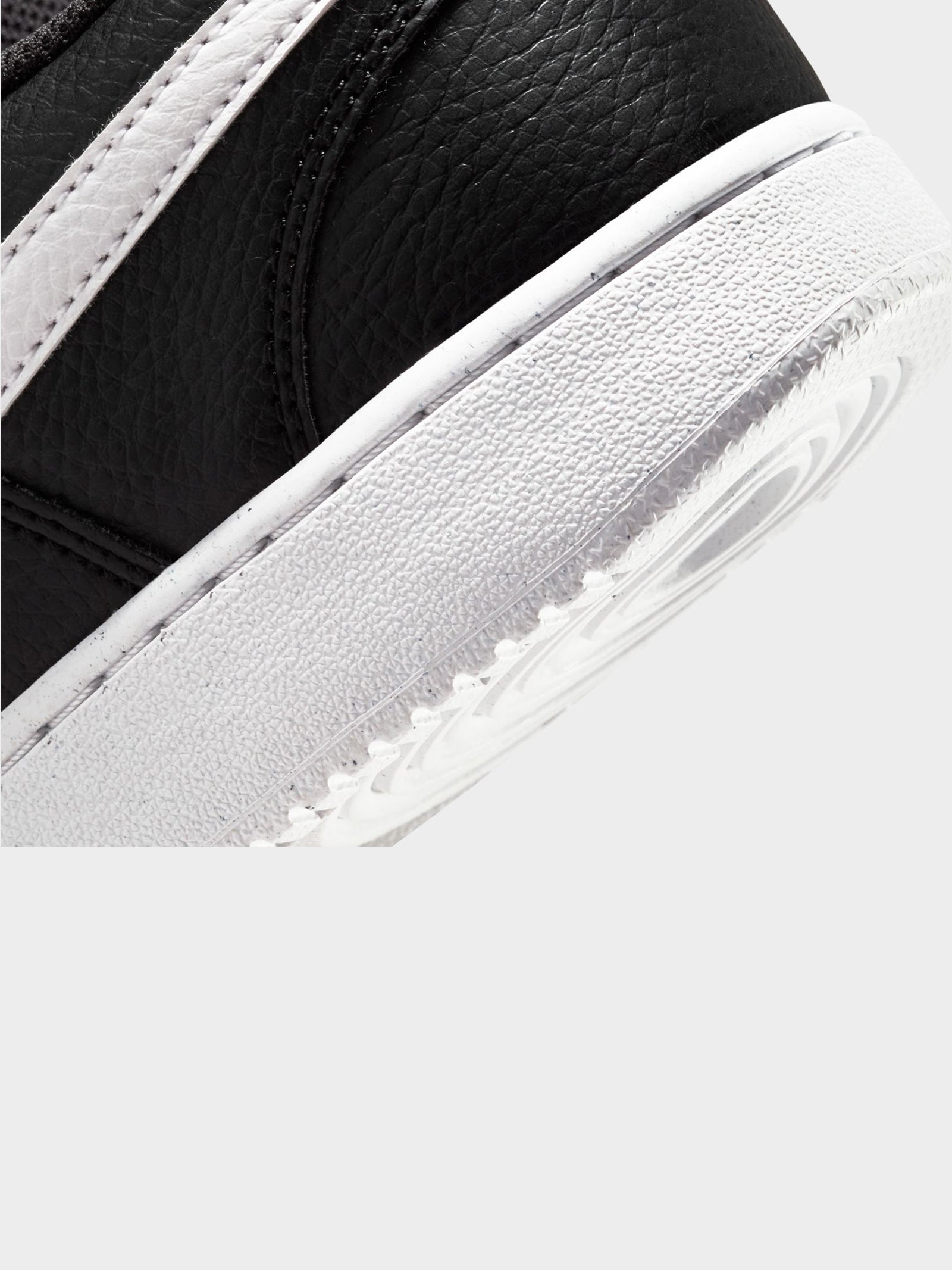 Mens Court Vision Low Sneakers in Black & White