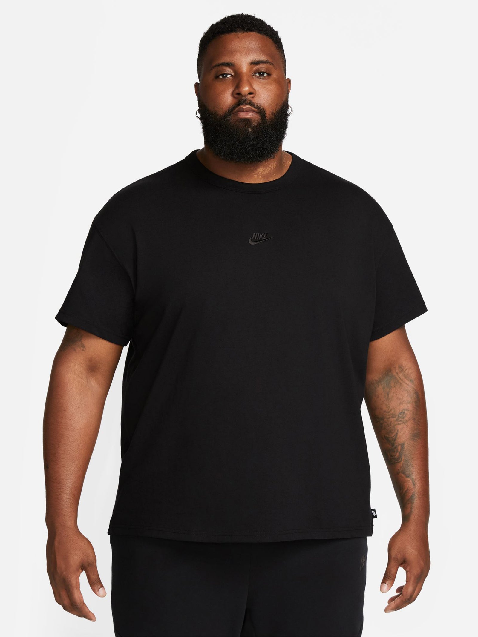 Sportswear Premium Essentials T-Shirt in Black - Glue Store