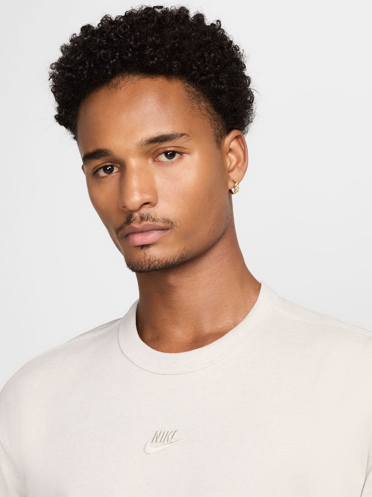 Nike Premium Essentials T-Shirt | Light Bone/Heather