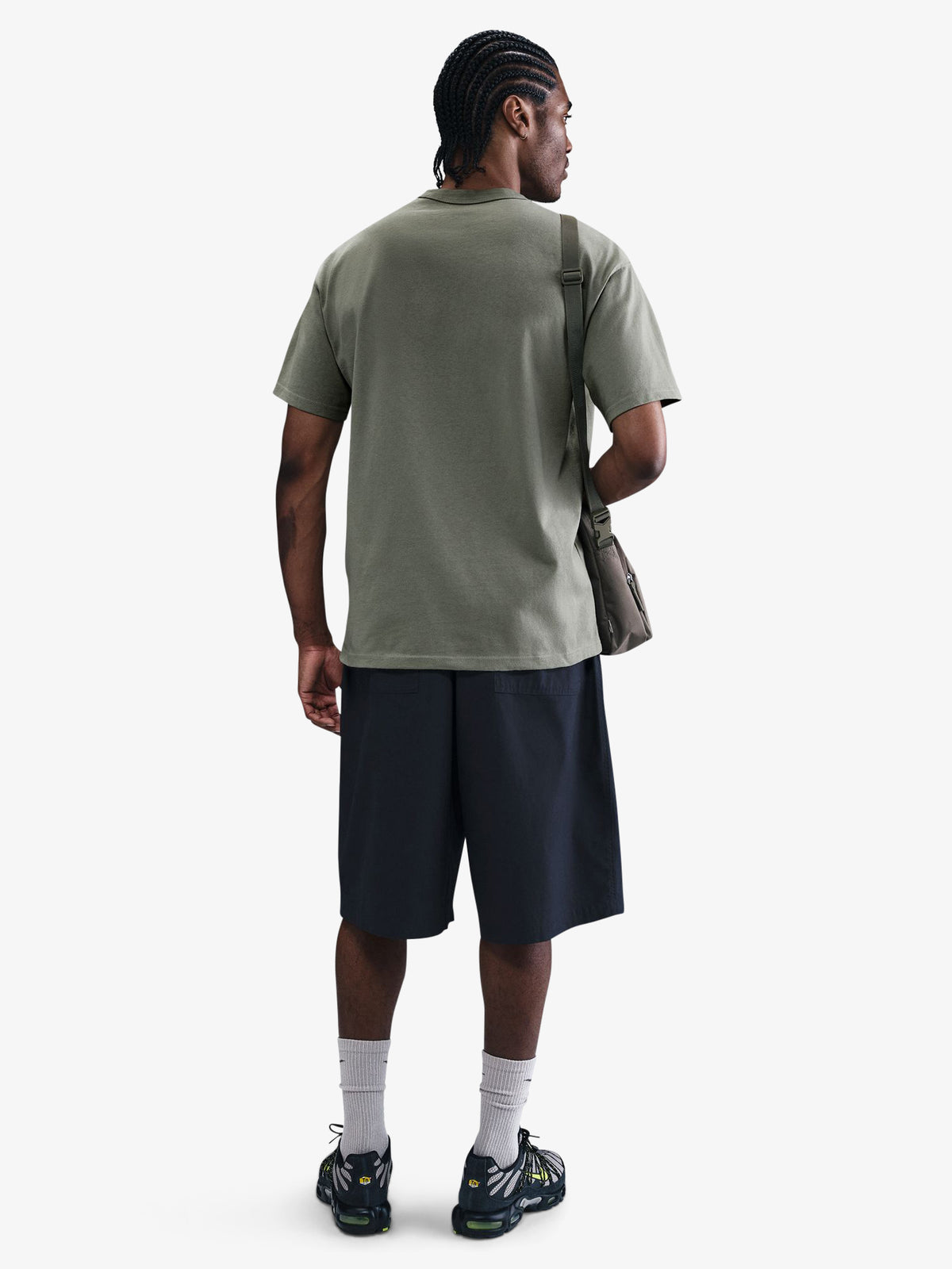 Nike Premium Essentials T-Shirt | Light Army