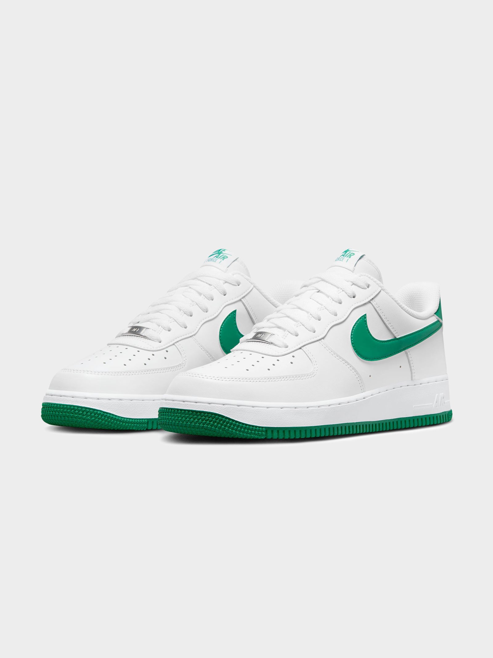 Nike Mens Air Force Low Sneakers White/Malachite-White