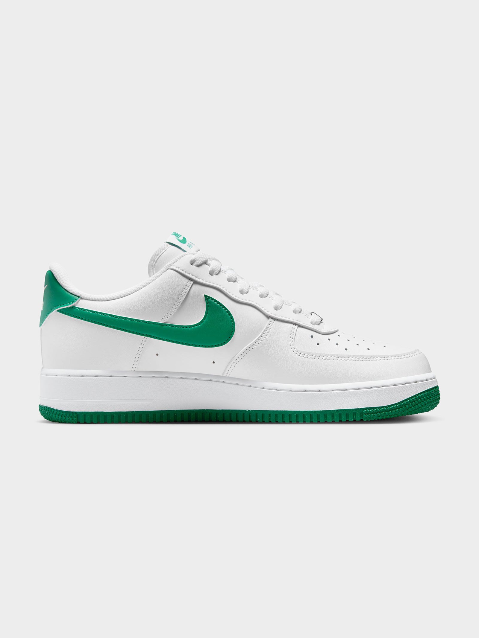 Nike Mens Air Force Low Sneakers White/Malachite-White