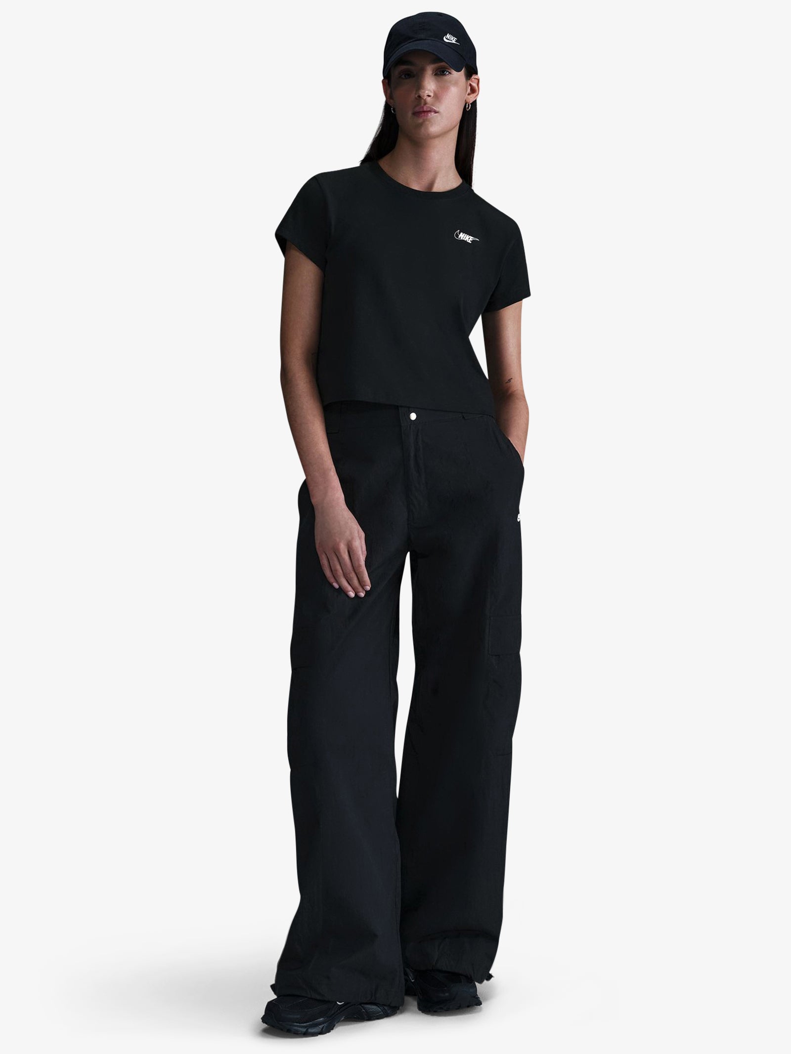 Nike Sportswear Club Cropped T-Shirt