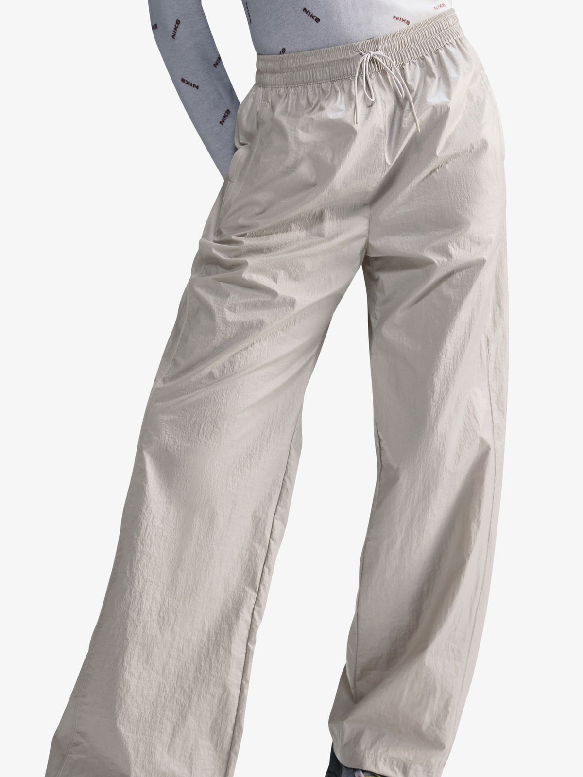 Nike Women's Woven High-Waisted Open-Hem Pants | LT IRON ORE/FLAT PEWTER