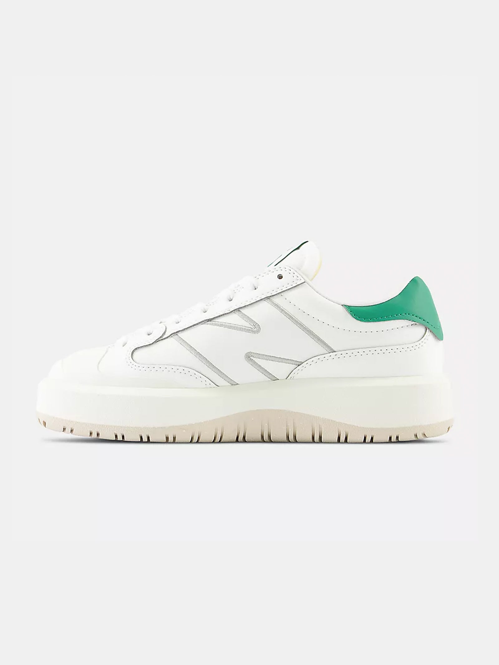 Unisex CT302 Sneakers in White & Green