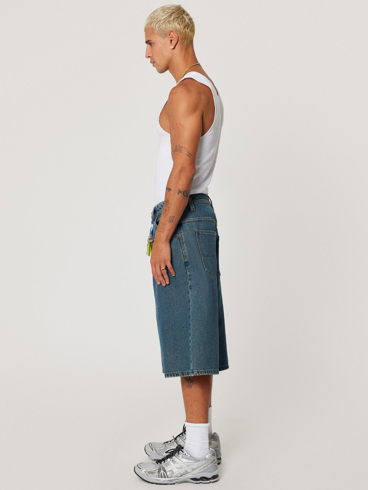 Abrand A6 Big Baggy Short Felix | Mid Vintage Indigo