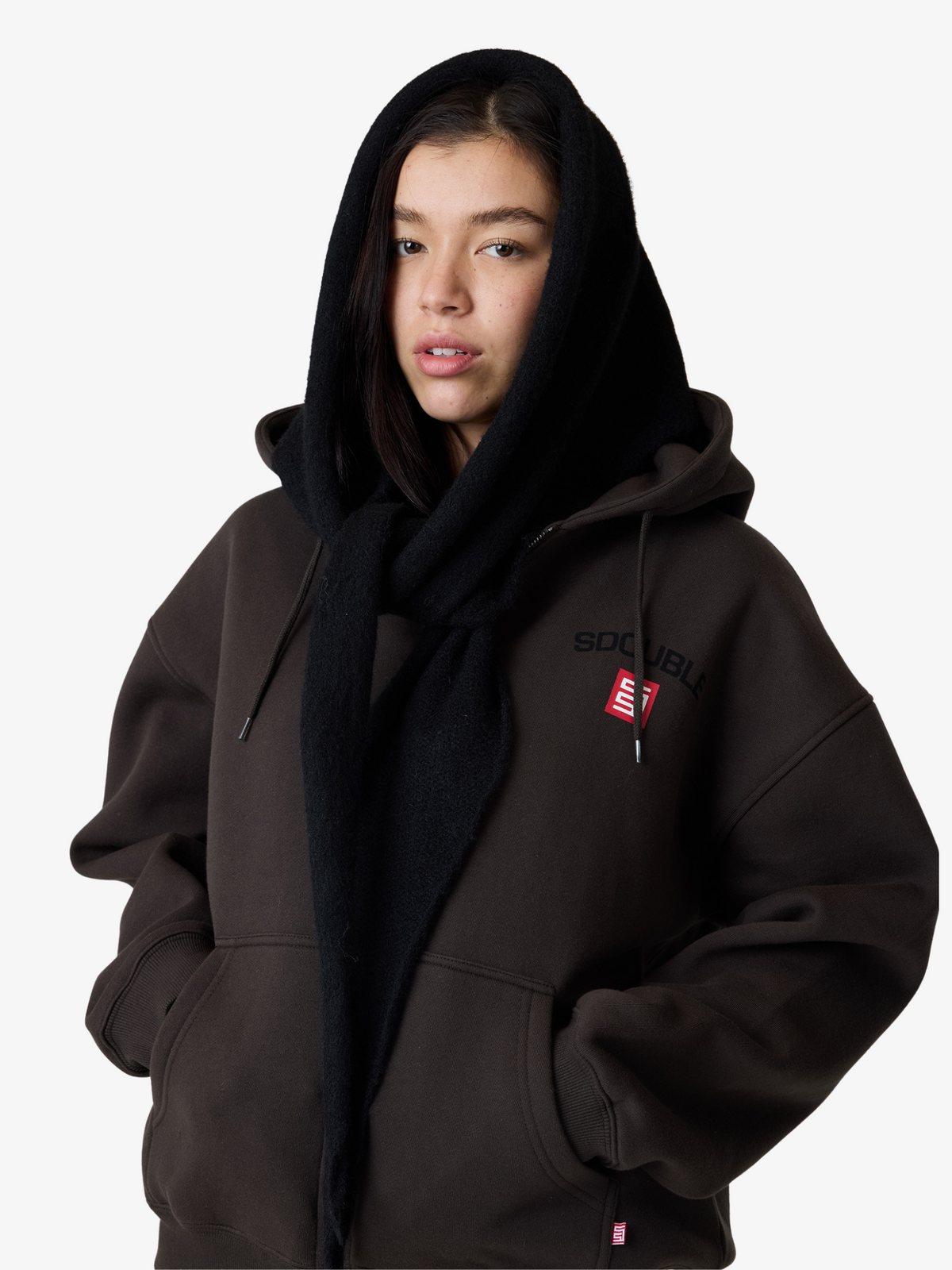 Petit Moments Vail Triangle Scarf | Black