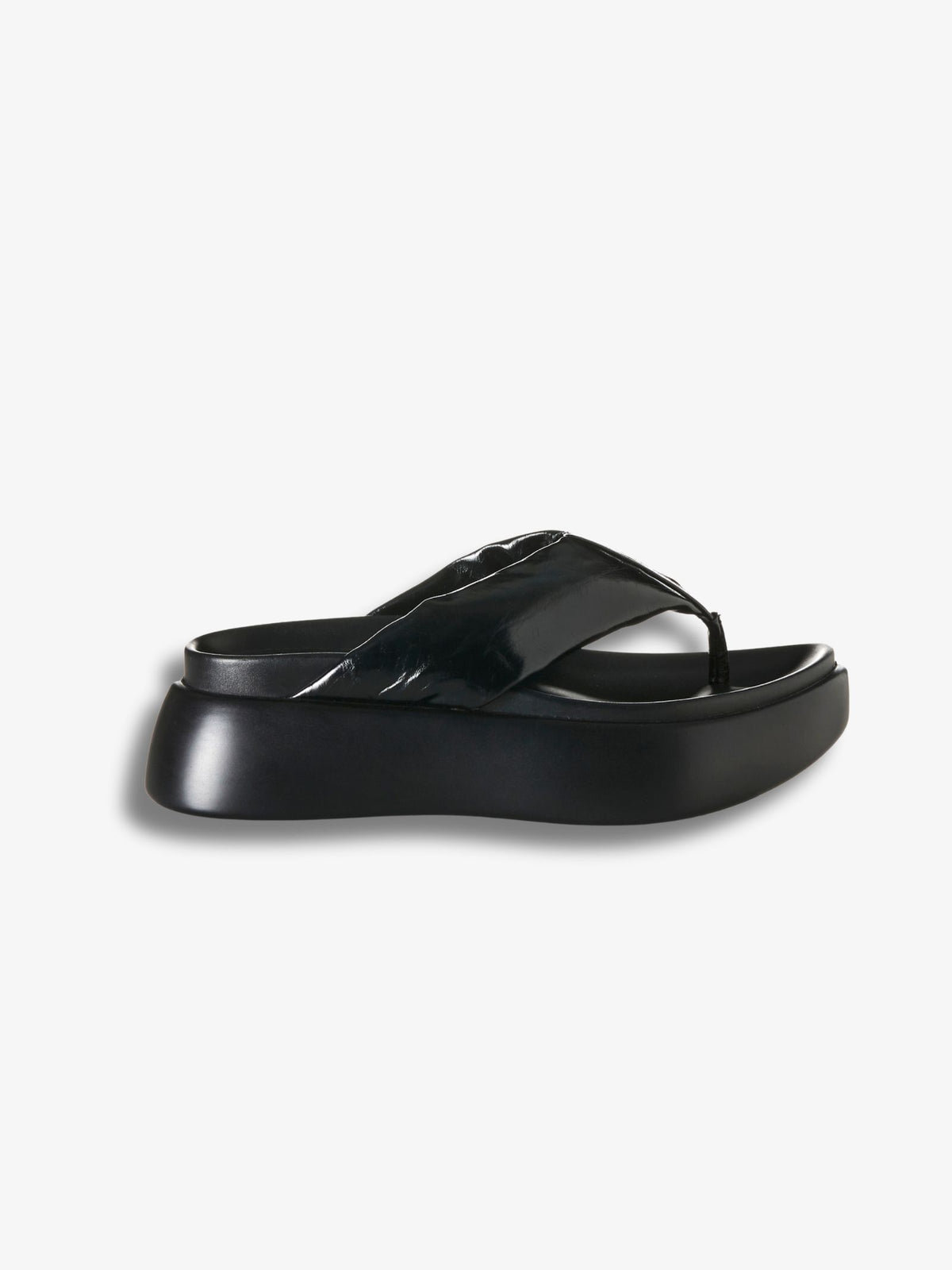 Alias Mae Cullen Sandals | Black Oily Leather