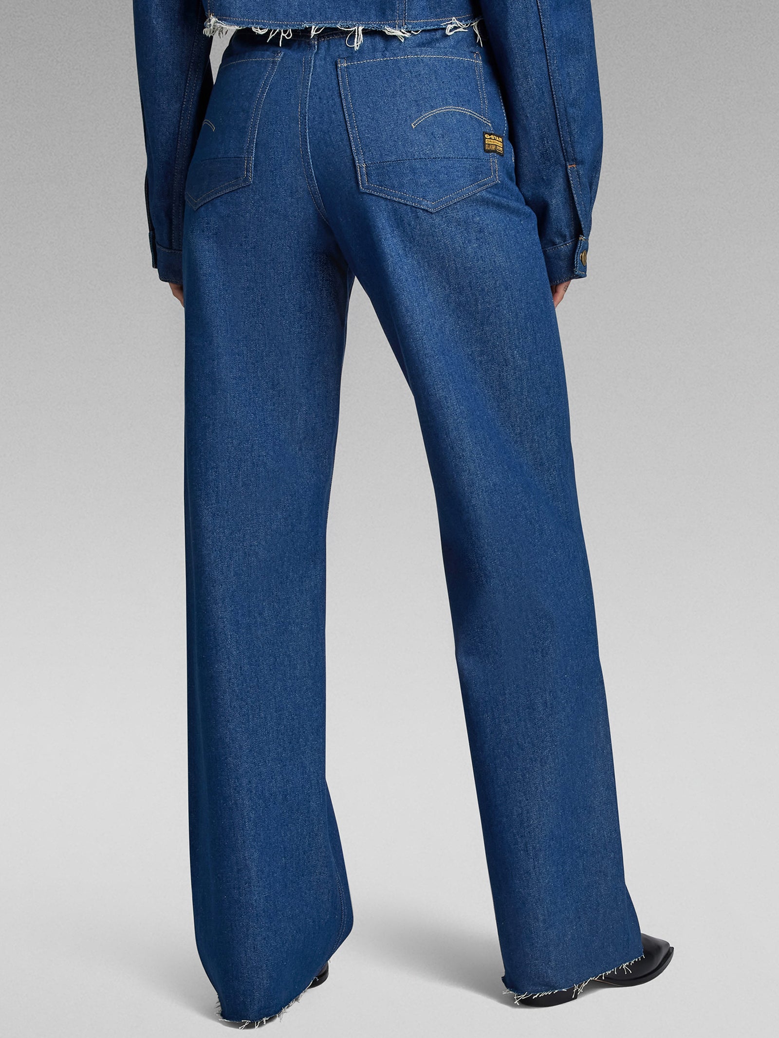 G-Star Dames Judee Low Waist Loose Jeans, Blauw (Sun Faded Cloudburst D22889-d536-g339), 29W / 34L G-Star Dames Judee Low Waist Loose Jeans, Blauw (Sun Faded Cloudburst D22889-d536-g339), 29W / 34L